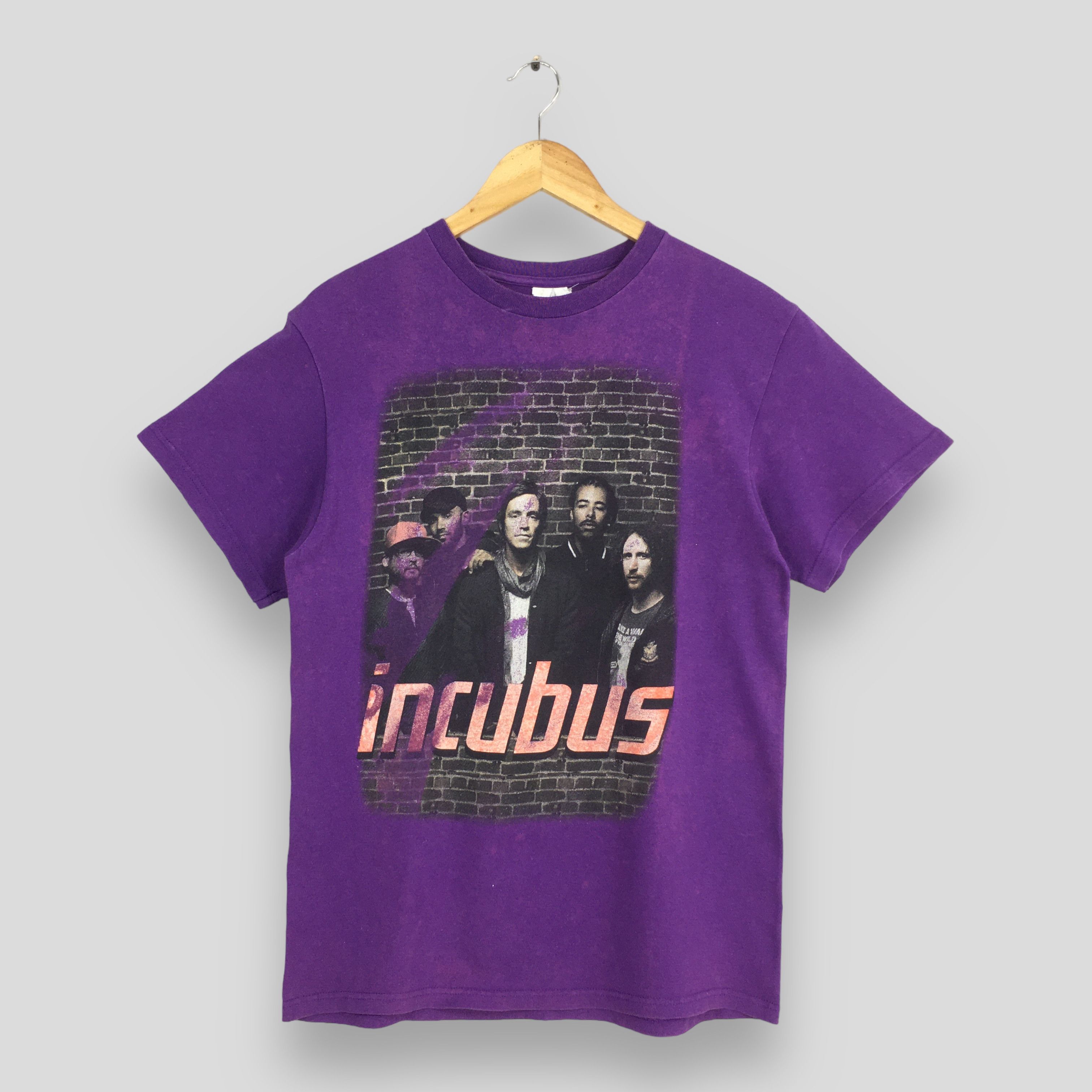 Band Tees Vintage Incubus Rock Band Hollywood Bowl T shirt Small Size US S / EU 44-46 / 1 - 1 Thumbnail