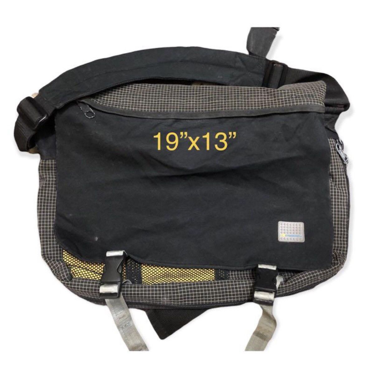 Alphanumeric VTG! RARE! Alphanumeric Messenger Bag Size ONE SIZE - 1 Thumbnail