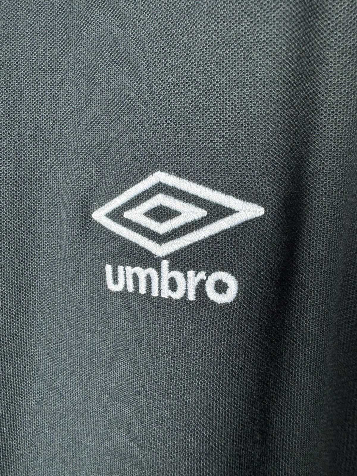 Vintage England O2 Rugby Polo Shirt Umbro Size US L / EU 52-54 / 3 - 5 Thumbnail