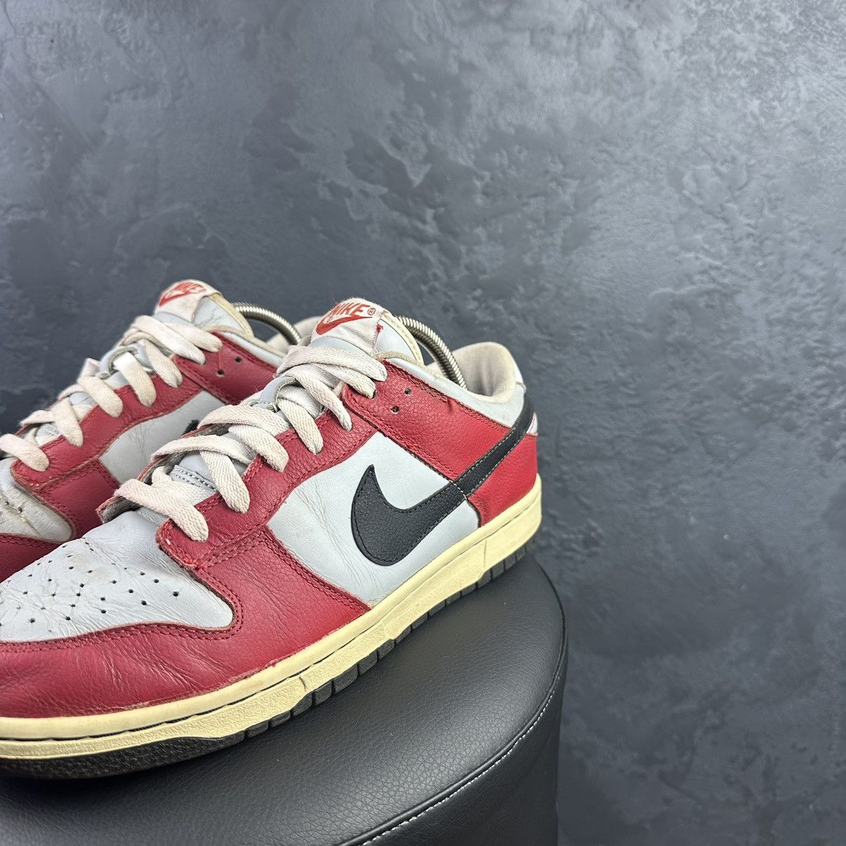 Nike × Vintage Rare! Vintage 2005 Nike Dunk Low Red Sail Black Chicago Size US 10 / EU 43 - 5 Thumbnail