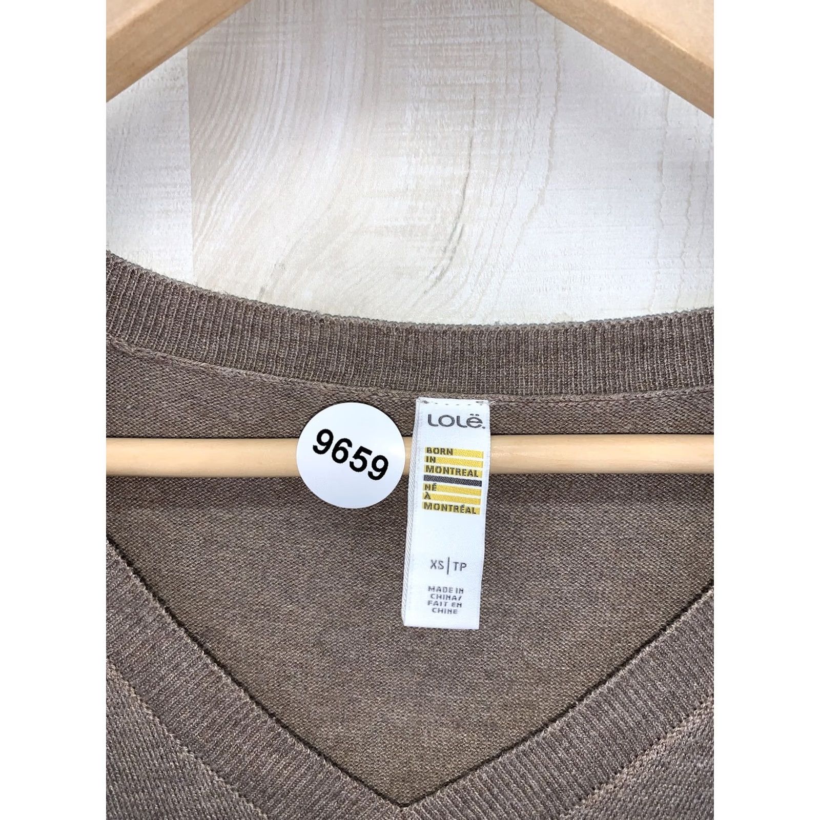 Vintage VINTAGE? LOLE Recycled Materials Brown V Neck Womens Sweater XS-9659 Size XS / US 0-2 / IT 36-38 - 2 Thumbnail