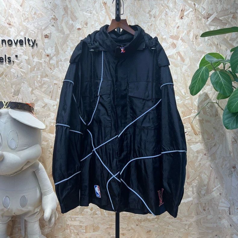 Louis Vuitton Louis Vuitton NBA Co-branded Black Dark Pattern Old Flower Size US L / EU 52-54 / 3 - 1 Thumbnail