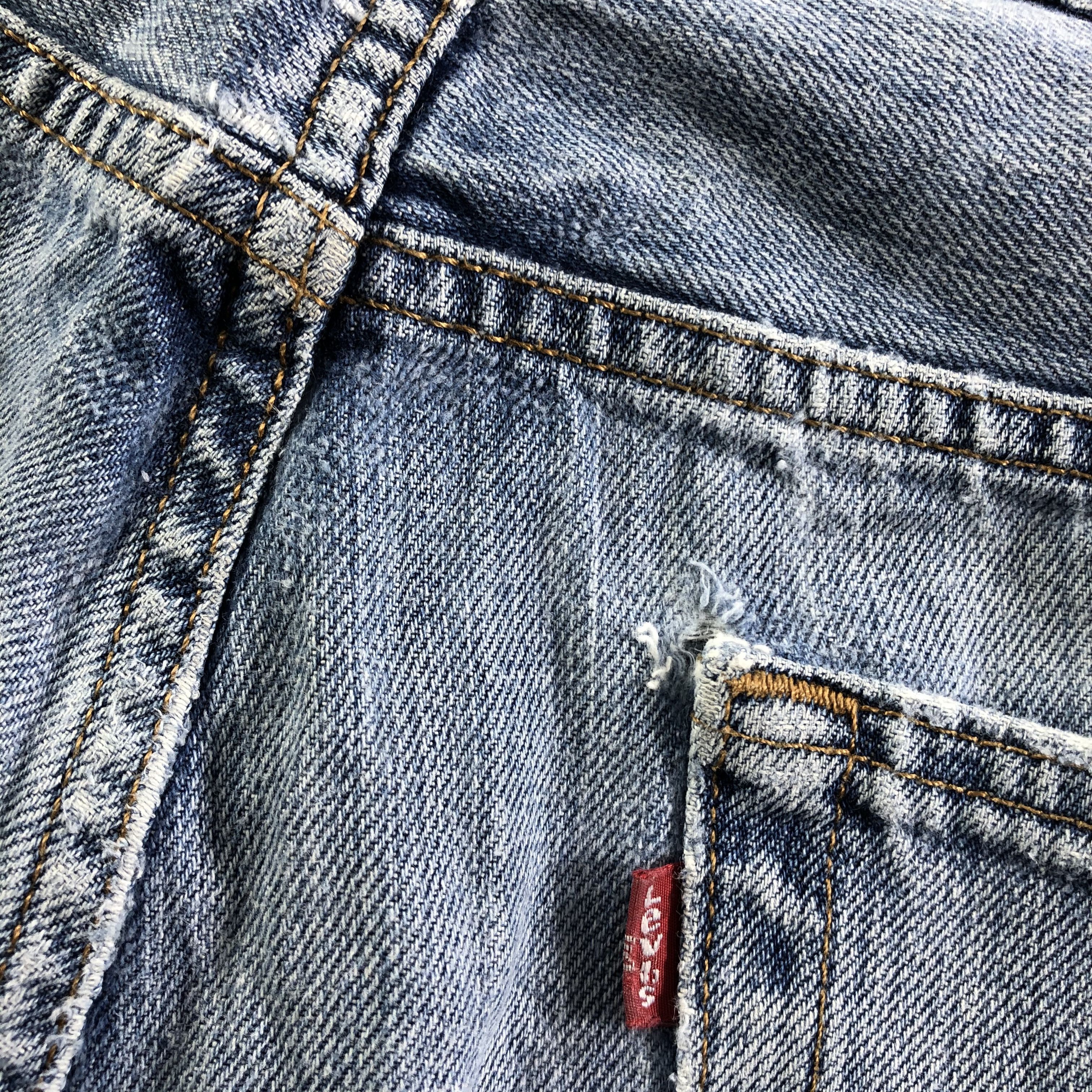 Levi's × Vintage Vintage Blue Wash Levis 569 Jeans-JM3456 Size US 37 - 7 Thumbnail