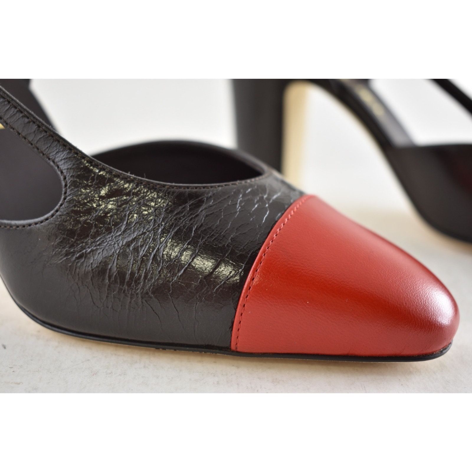 Chanel Chanel Dark Brown Red CC Slingback Block Heel Pump 37.5c Size US 7.5 / IT 37.5 - 6 Thumbnail