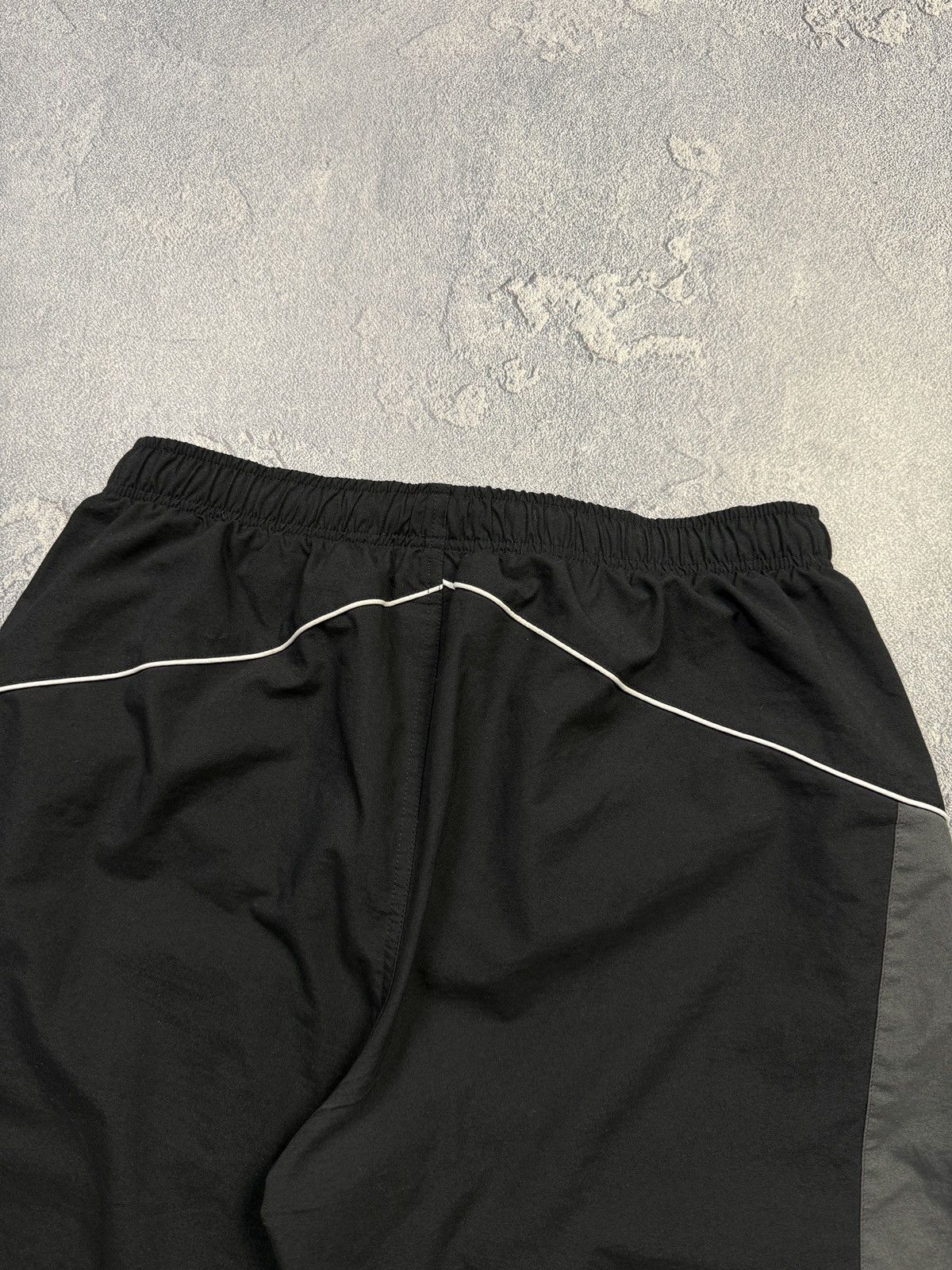 Nike Vintage Nike Shorts big logo Size US 36 / EU 52 - 6 Thumbnail
