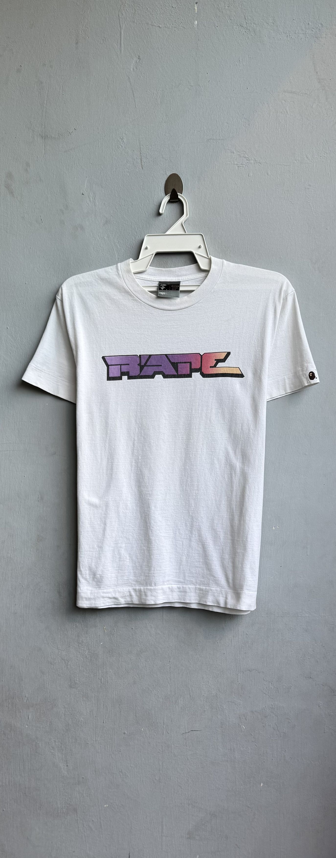 Bape A Bathing Ape Bape Rainbow Spellout Vintage Shirt Size US M / EU 48-50 / 2 - 1 Thumbnail