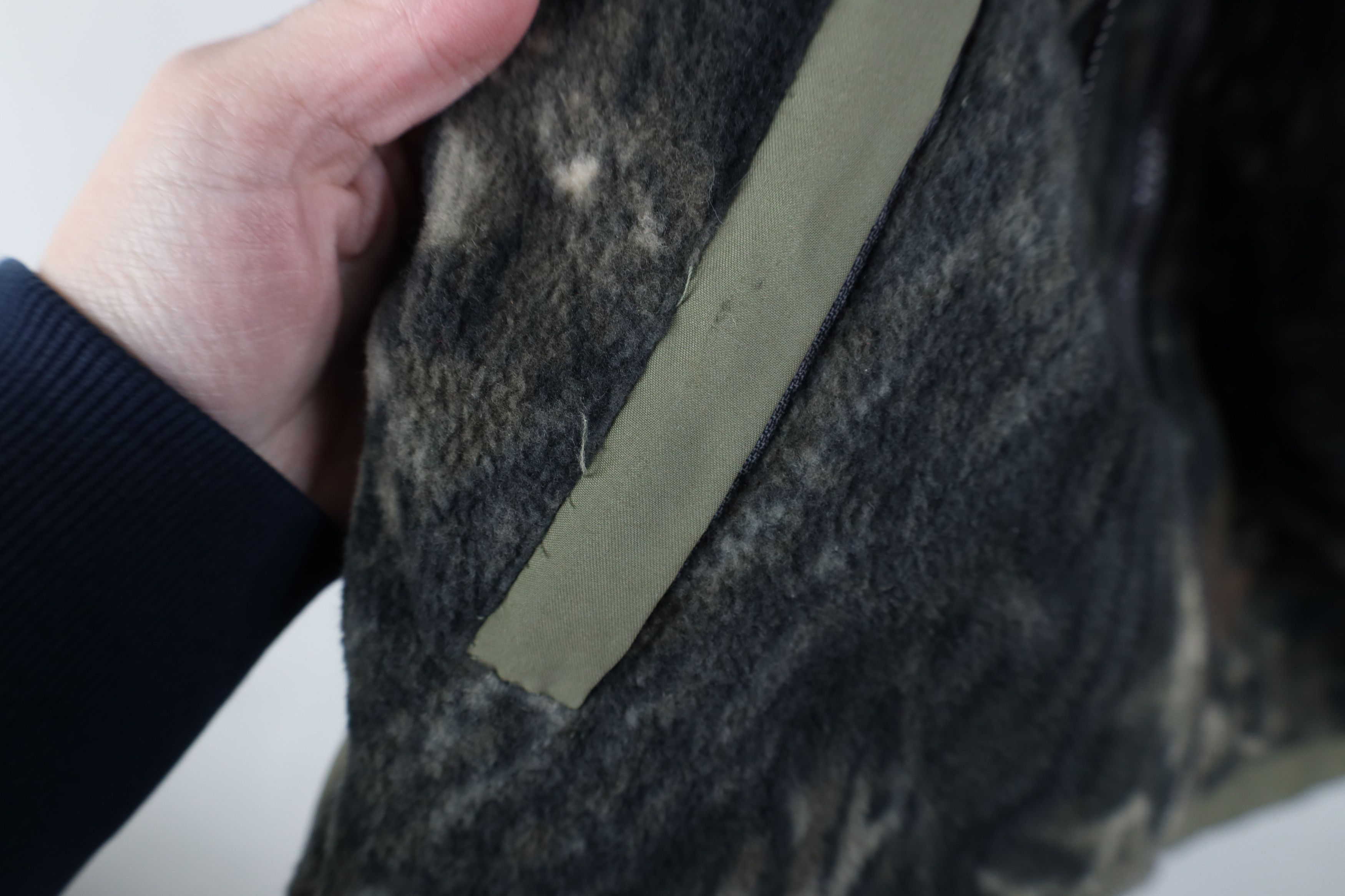 Vintage Vintage Y2K Streetwear Camouflage Full Zip Vest Jacket Size US L / EU 52-54 / 3 - 6 Thumbnail