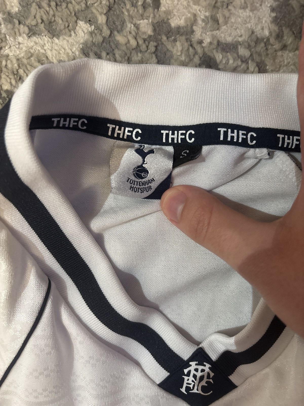 Hummel Vintage Tottenham Hotspur White Jersey (Small) Size US S / EU 44-46 / 1 - 3 Thumbnail