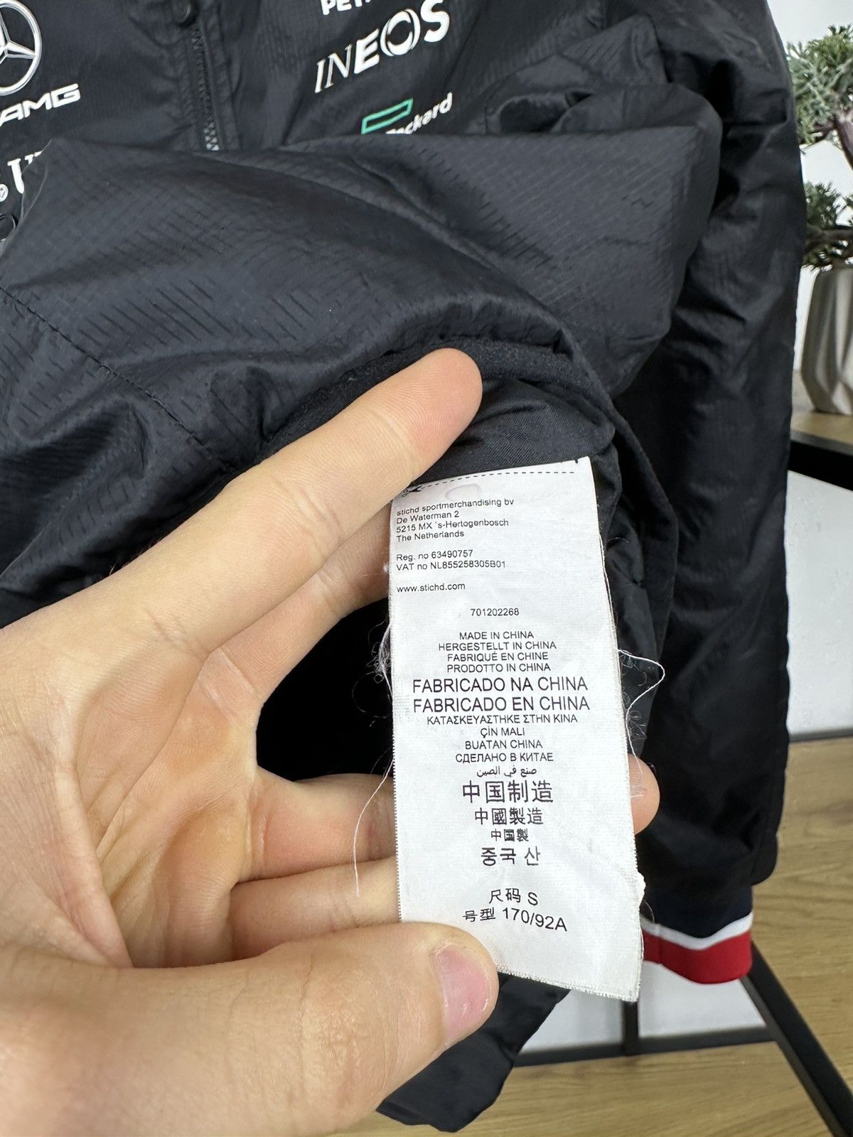 Mercedes-Benz Mercedes AMG Petronas Racing F1 jacket Team Formula 1 Benz S Size US S / EU 44-46 / 1 - 13 Thumbnail