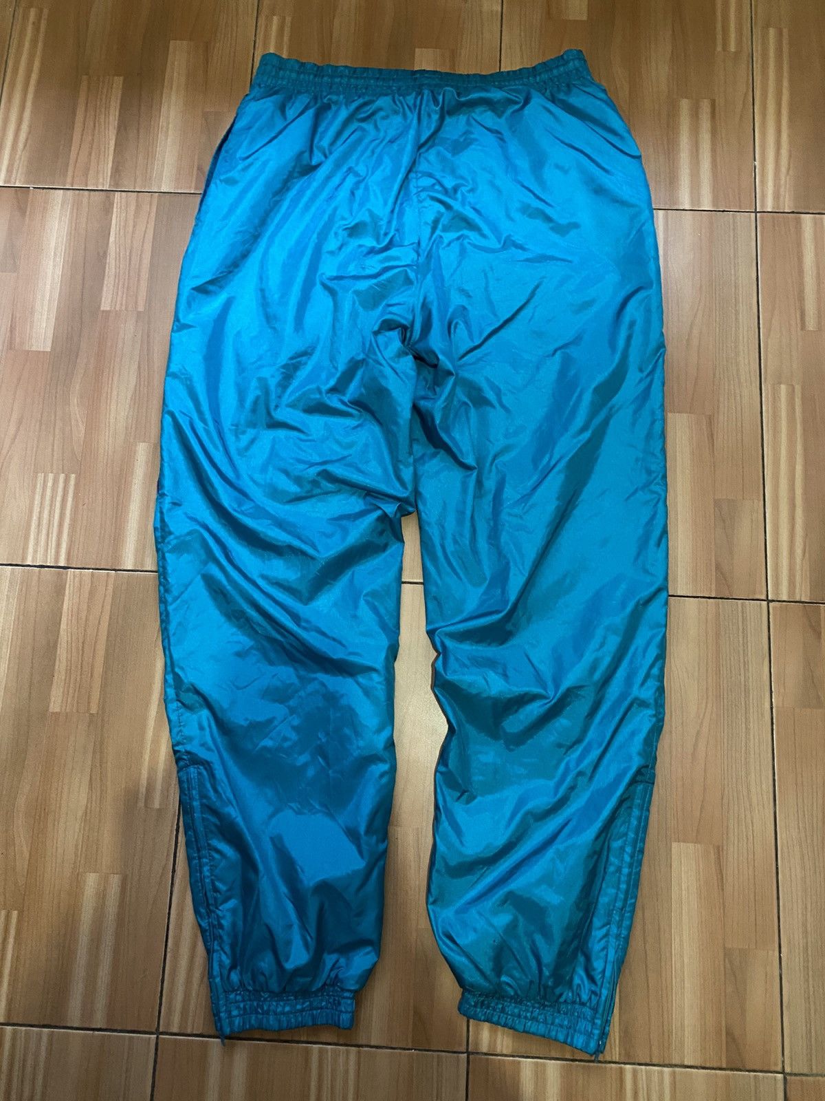 Adidas Vintage adidas Original nylon pants size M Size US 40 / EU 56 - 6 Thumbnail