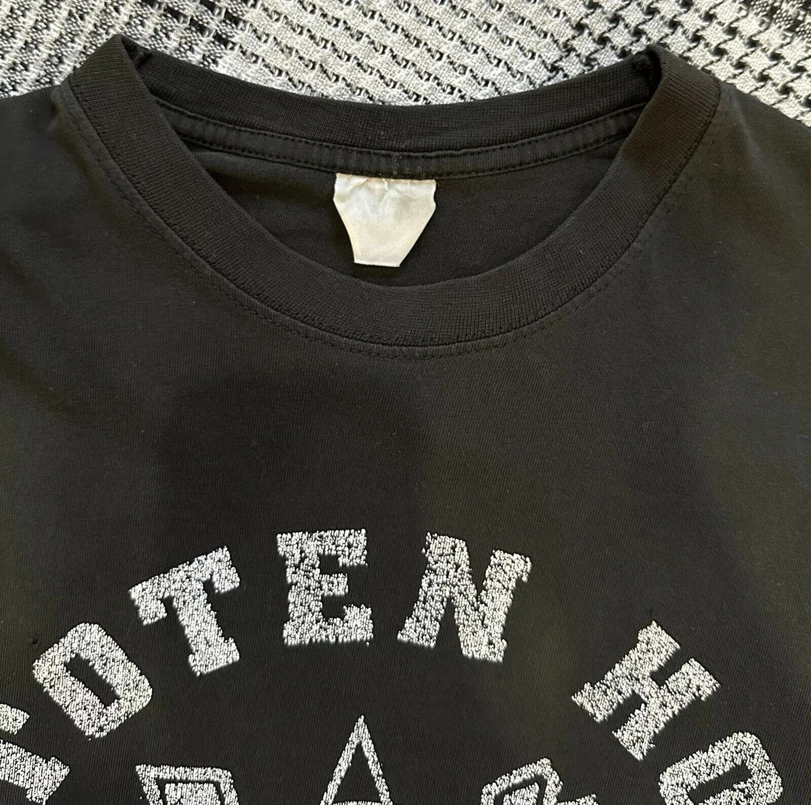 Vintage Vintage 2000s Die Toten Hosen ultras band rock shirt faded Size US S / EU 44-46 / 1 - 9 Thumbnail