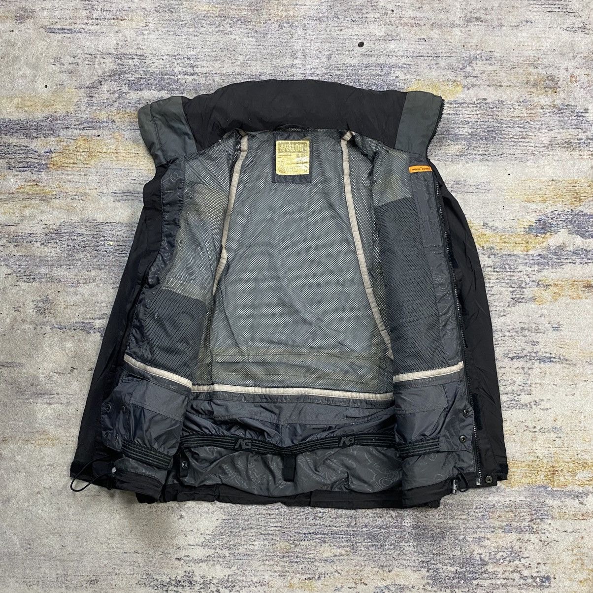 Analog Analog multi pocket magnet jacket Size US M / EU 48-50 / 2 - 14 Thumbnail