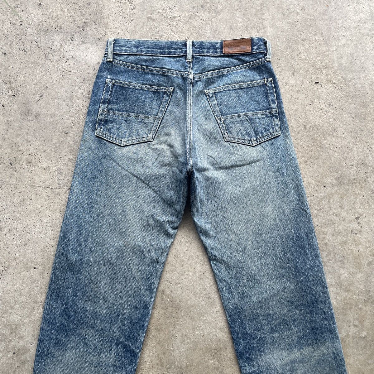 Jean × Paul Smith W31 Paul Smith Jeans Distressed Selvedge Faded Denim Pants Size US 31 - 10 Thumbnail