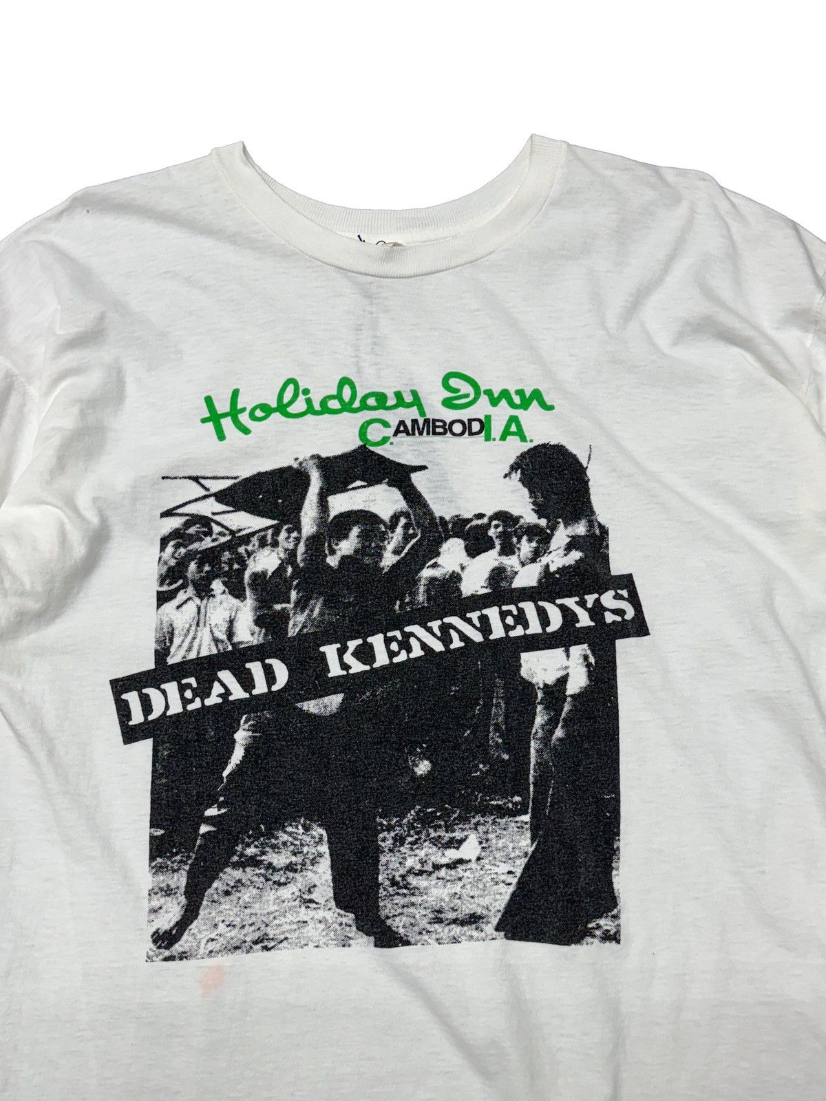 Band Tees × Designer × Vintage 80s Dead Kennedys “Holiday Inn Cambodia” Punk Rock T-Shirt Size US L / EU 52-54 / 3 - 3 Thumbnail
