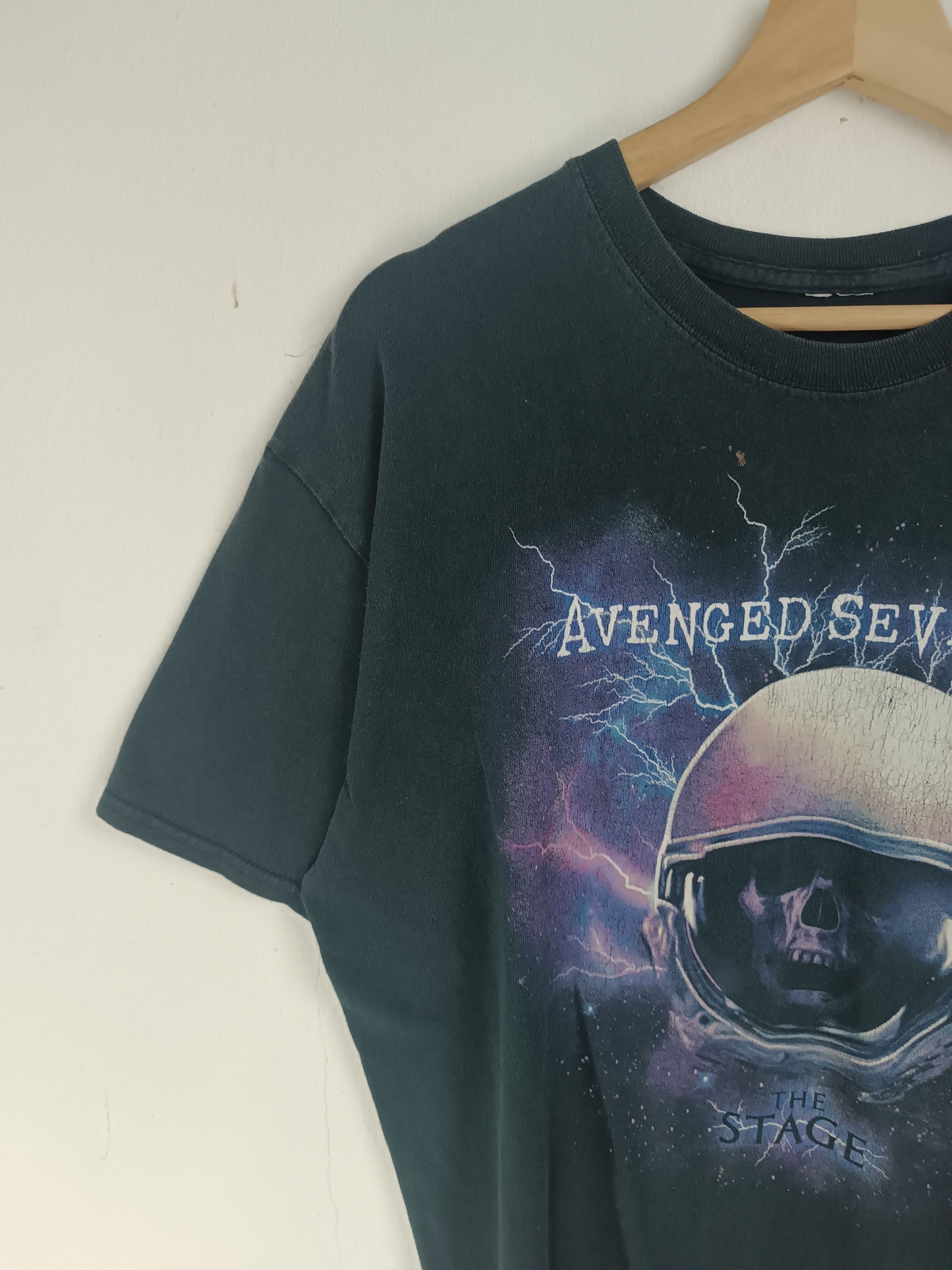 Band Tees THRASHED FADED VINTAGE A7X AVENGED SEVENFOLD 2017 TOUR METAL Size US L / EU 52-54 / 3 - 5 Thumbnail