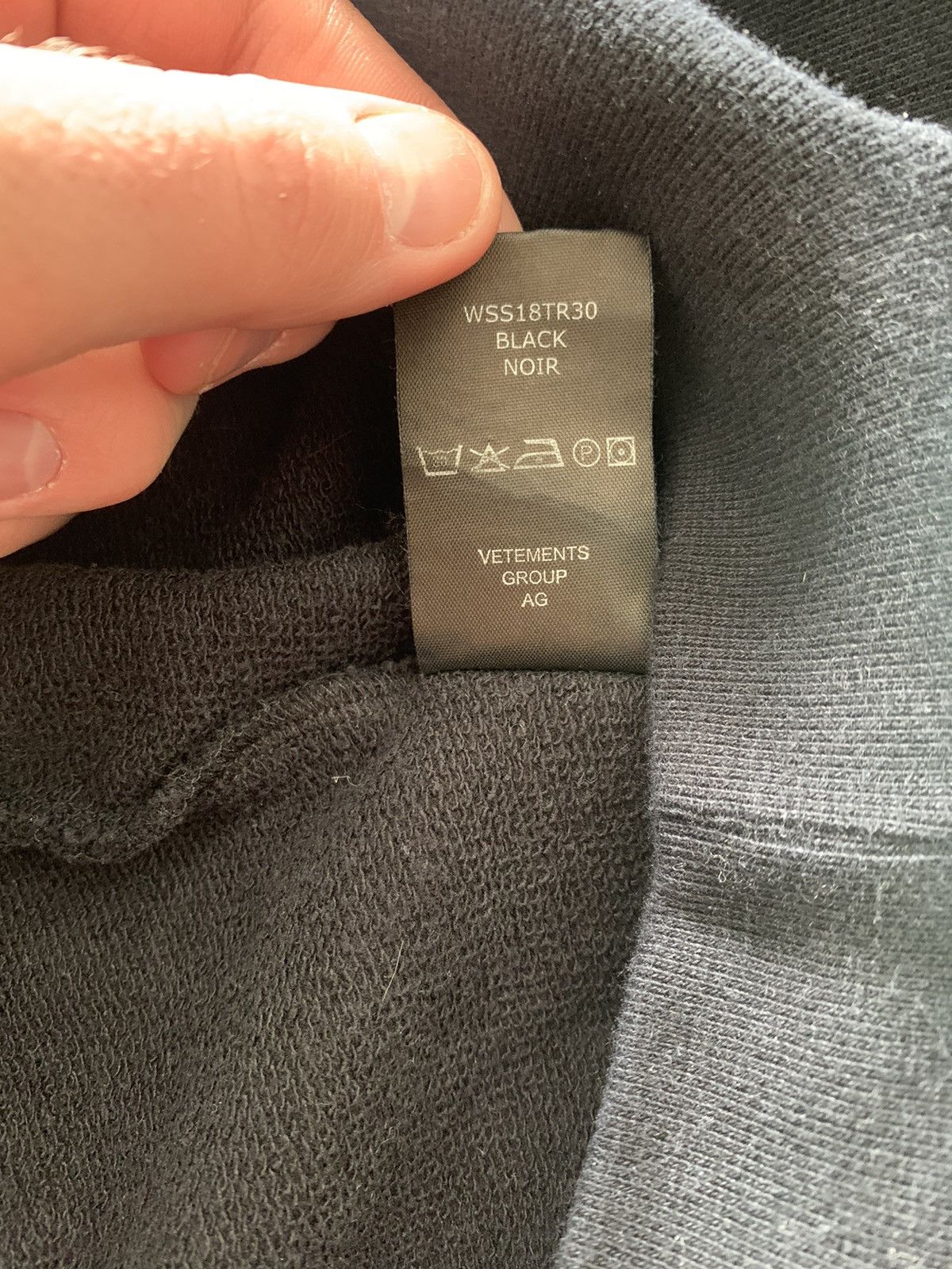 Vetements Ufo Hoodie 1 / 50 Size US L / EU 52-54 / 3 - 11 Thumbnail