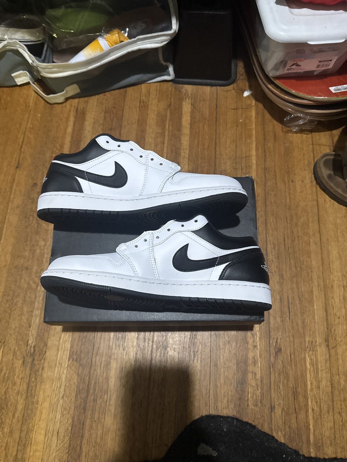 Nike Air Jordan 1 low Size US 9.5 / EU 42-43 - 3 Thumbnail