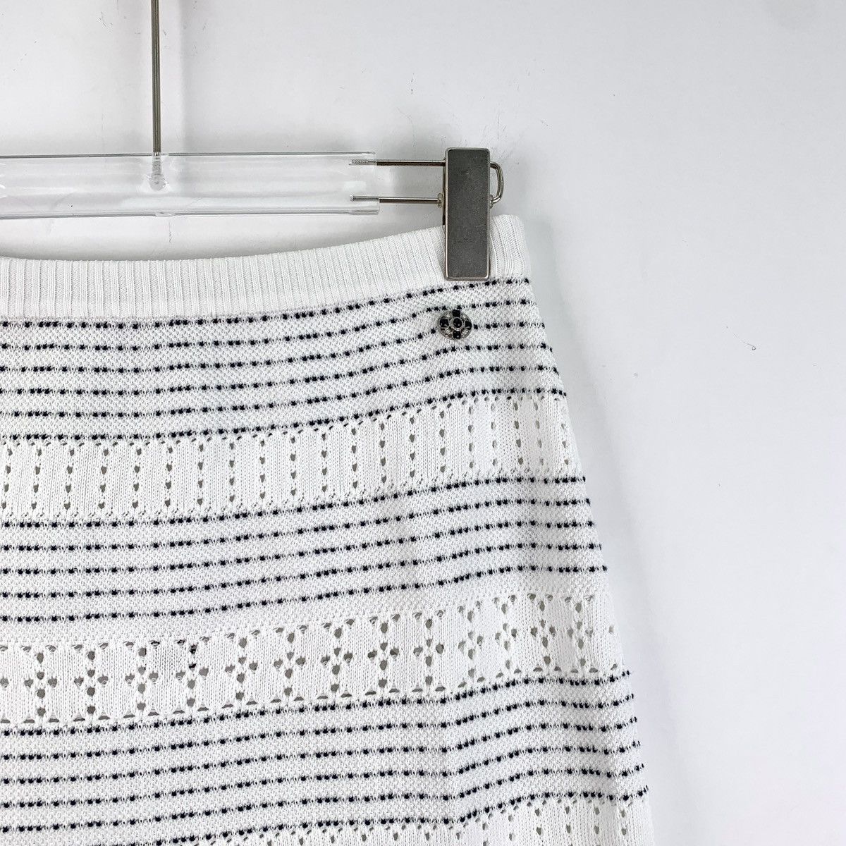 Chanel Chanel Hollow-out Striped Casual Knit Skirt K26WX Size 25" / US 0 / IT 36 - 3 Thumbnail