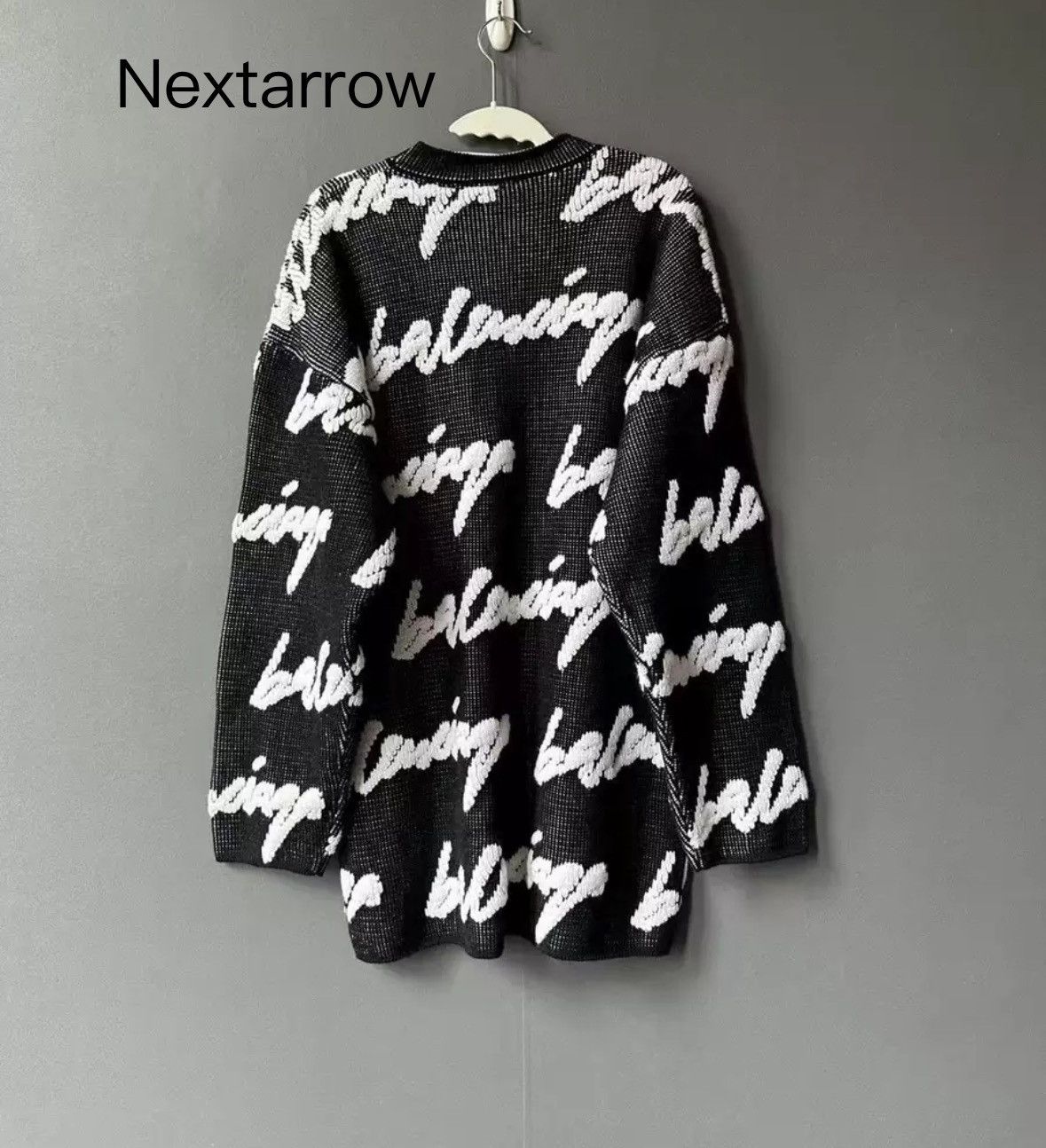 Balenciaga Balenciaga Straw Bullet Curtain Sweater2412-Nextarrow Size US XS / EU 42 / 0 - 2 Thumbnail