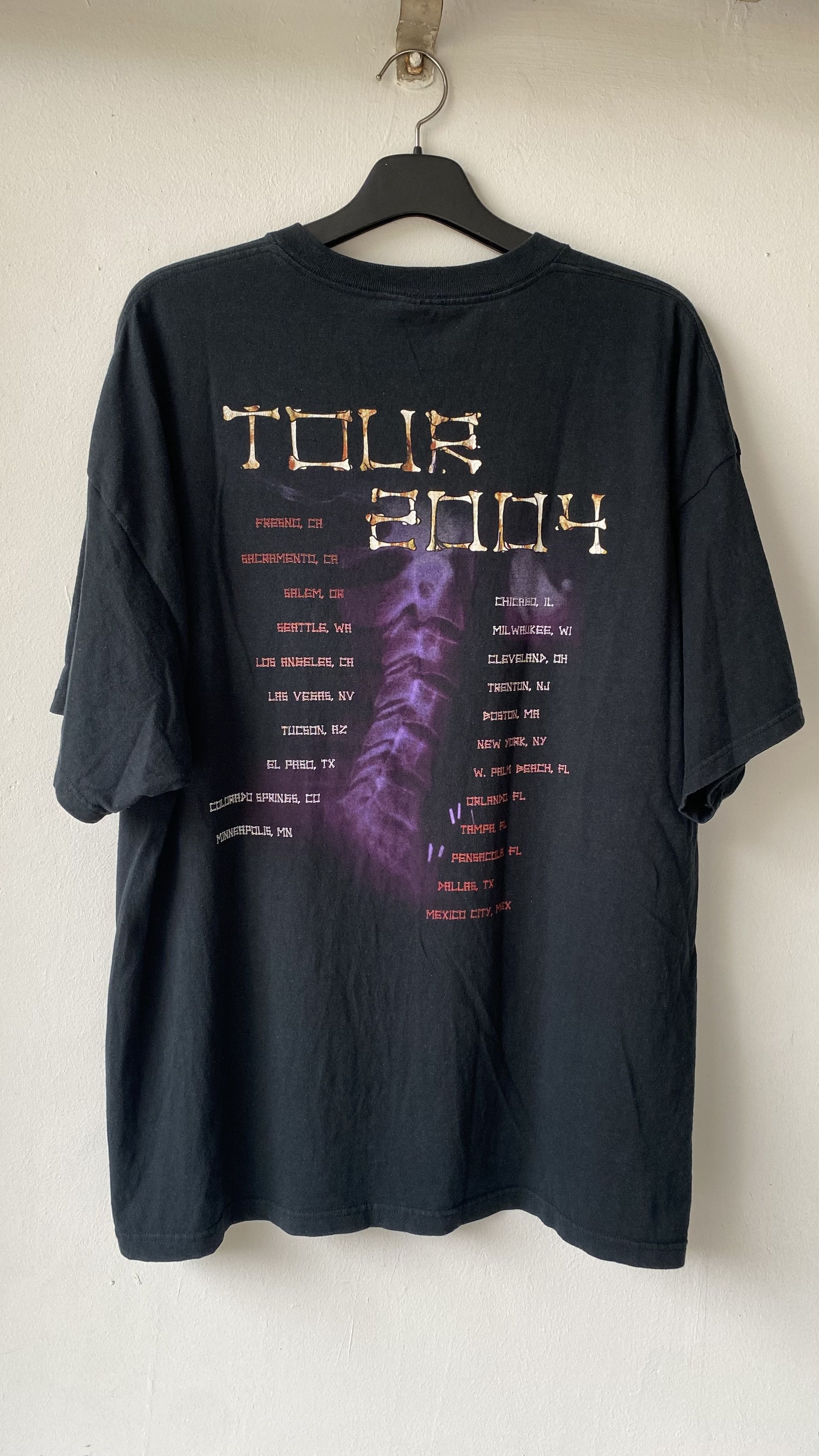 Band Tees Vintage korn band tee 2004 tour shirt skeleton hands xxl Size US XXL / EU 58 / 5 - 2 Thumbnail