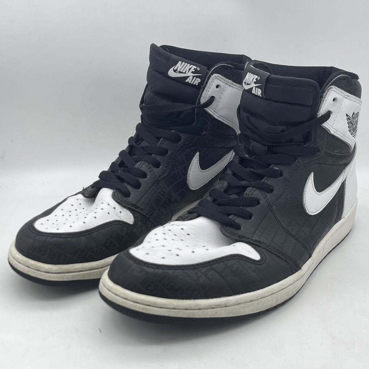 Jordan Brand Nike Air Jordan 1 Retro OG High Yankees Derek Jeter Re2pect Size US 12 / EU 45 - 1 Thumbnail