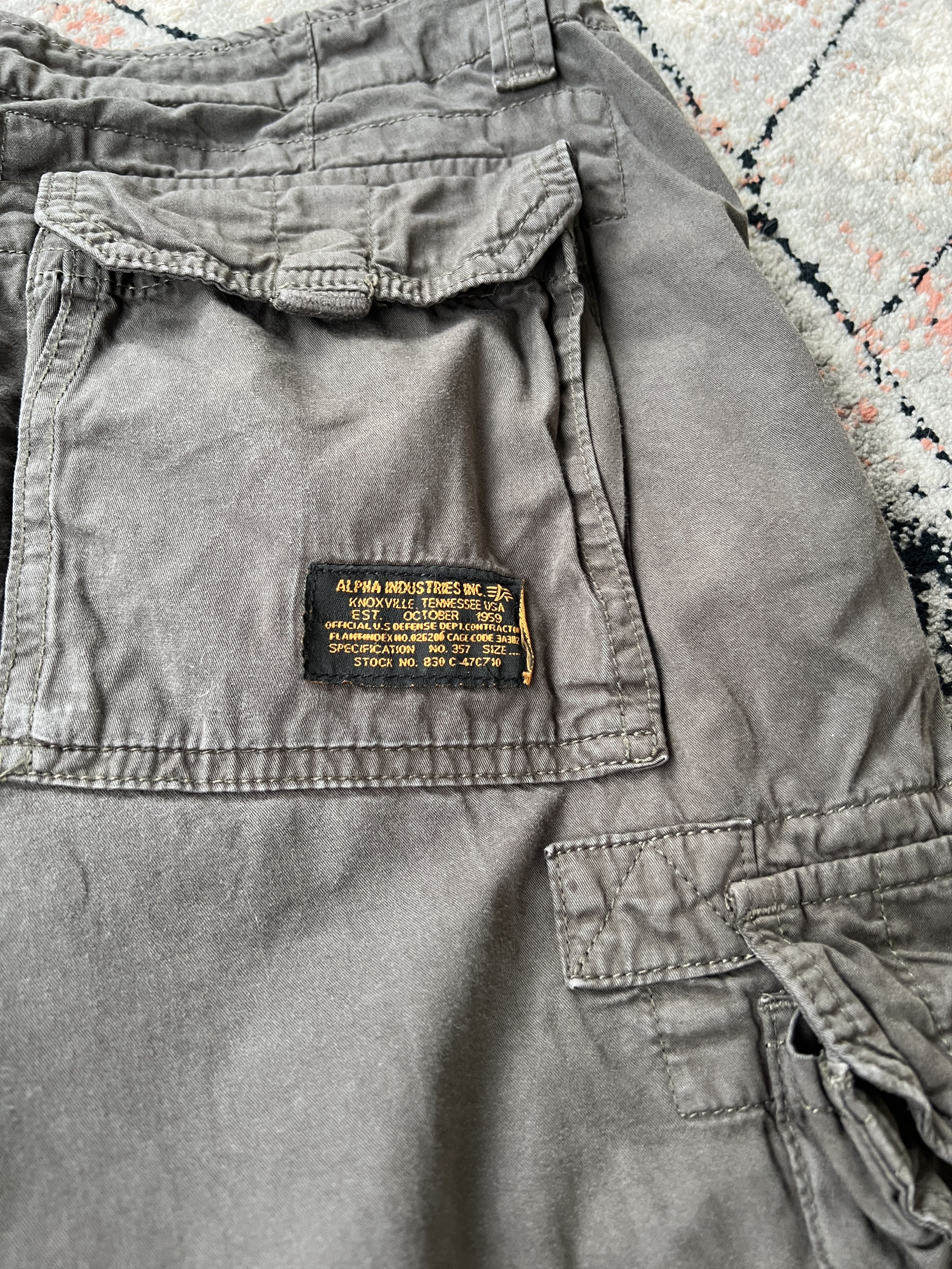 Alpha Industries Alpha Industries Shorts Size US 36 / EU 52 - 9 Thumbnail