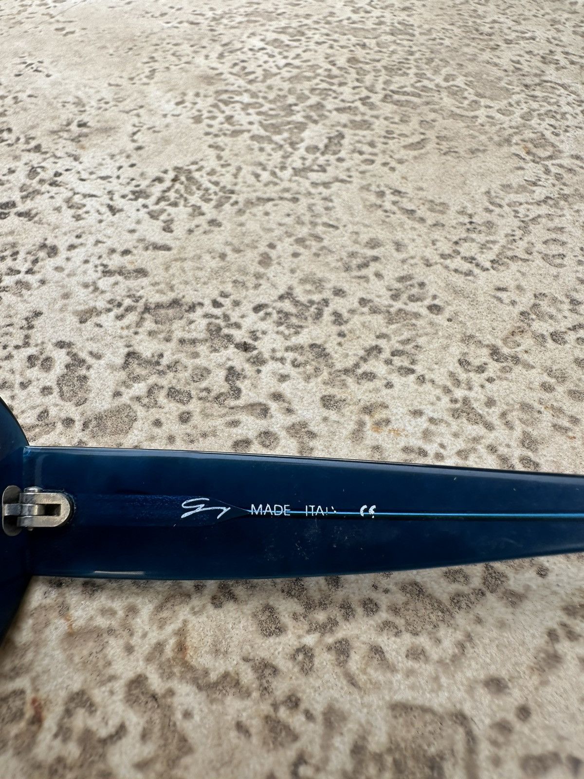 Versace Genny Versace Sunglasses 230 S Navy Size ONE SIZE - 5 Thumbnail