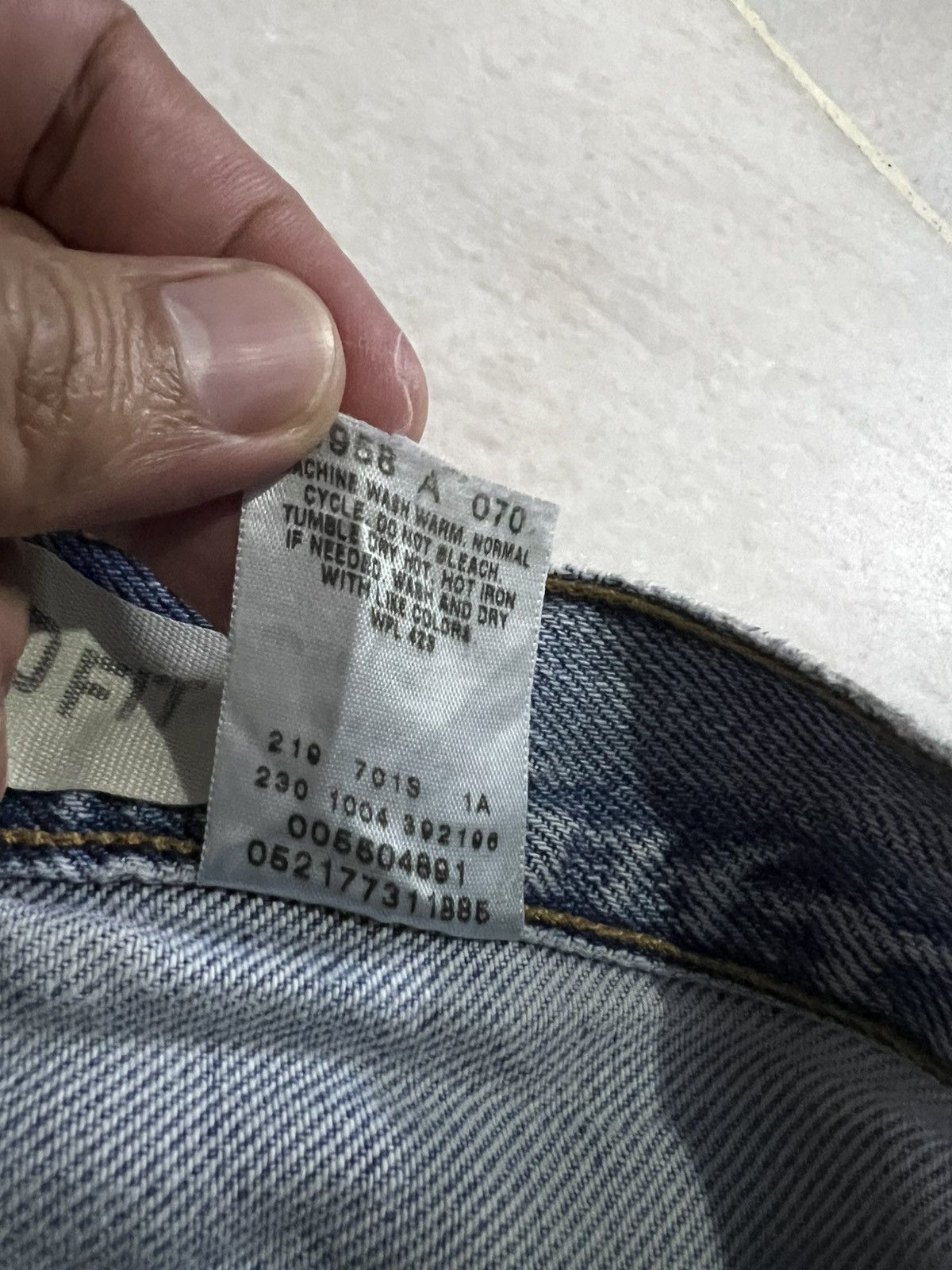 Levi's × Levi's Vintage Clothing × Vintage Vintage Levis 550 Light Wash Jean Size US 30 / EU 46 - 16 Thumbnail