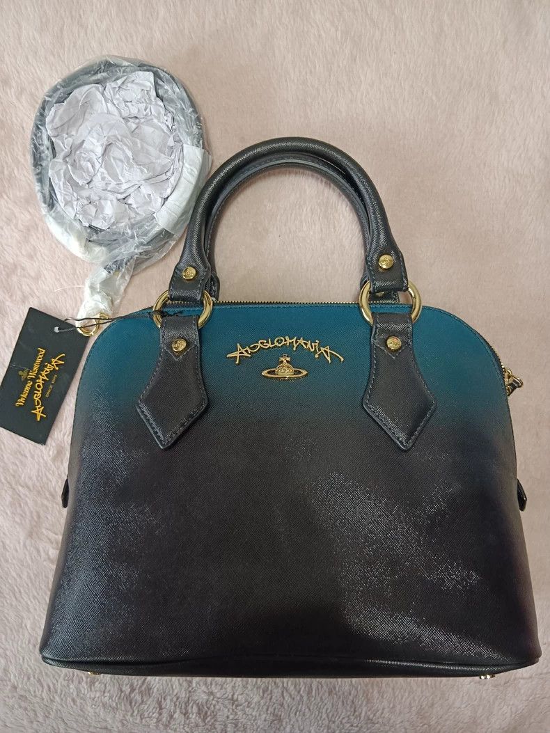 Vivienne Westwood vivienne westwood size os Cowhide cross crease shell bag Size ONE SIZE - 1 Thumbnail