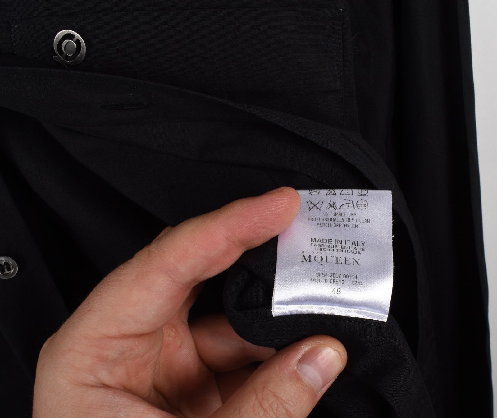 Alexander McQueen Alexander Mcqueen Men Shirt Size IT48-M/L Size US M / EU 48-50 / 2 - 6 Thumbnail