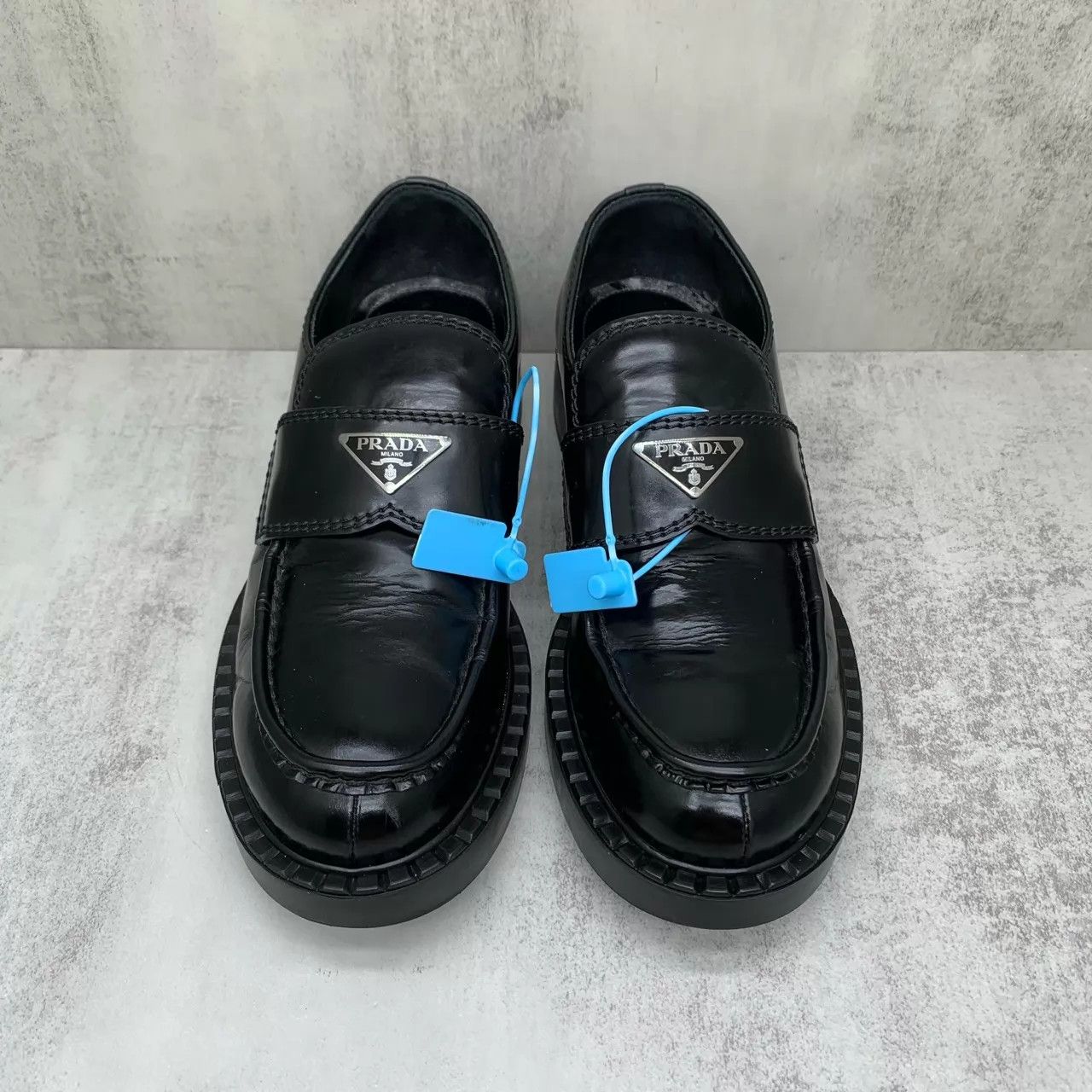 Prada Prada Black Triangle Logo Loafer 41 98 New Size US 8 / EU 41 - 4 Thumbnail