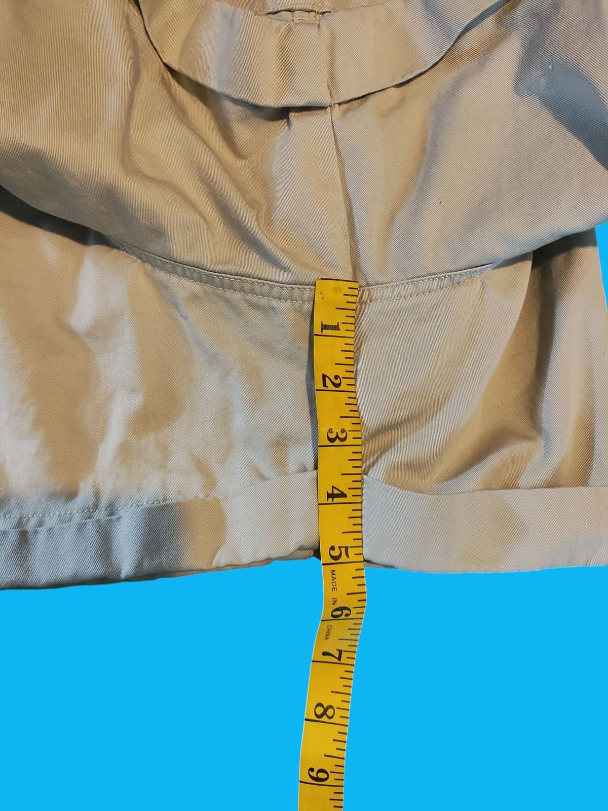 Designer Calvin Klein Women's Khaki Chino Shorts Size 34" / US 12 / IT 48 - 6 Thumbnail
