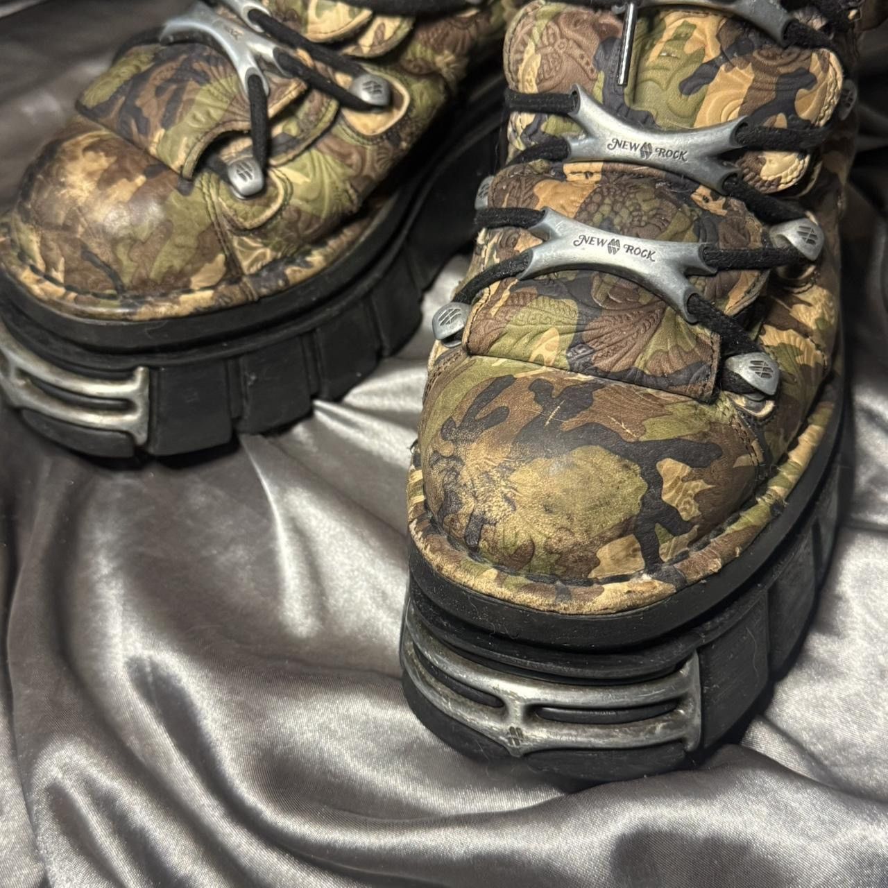 New Rock NEW ROCK CAMO FLOWER EMBOSSED BOOT Size US 11 / EU 44 - 2 Thumbnail