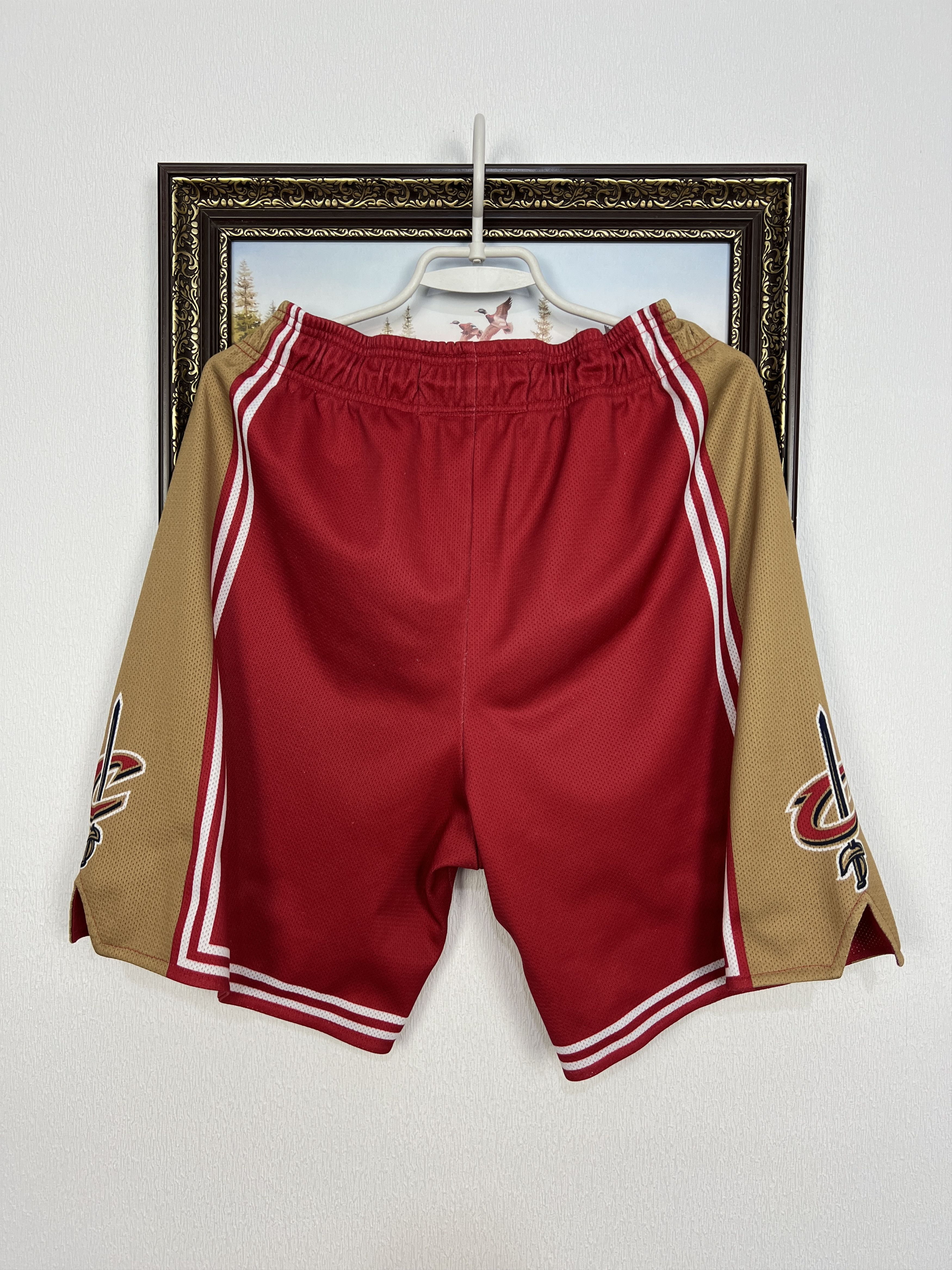 Champion Vintage 90's NBA Cleveland Cavaliers Shorts Champion James M Size US 32 / EU 48 - 14 Thumbnail