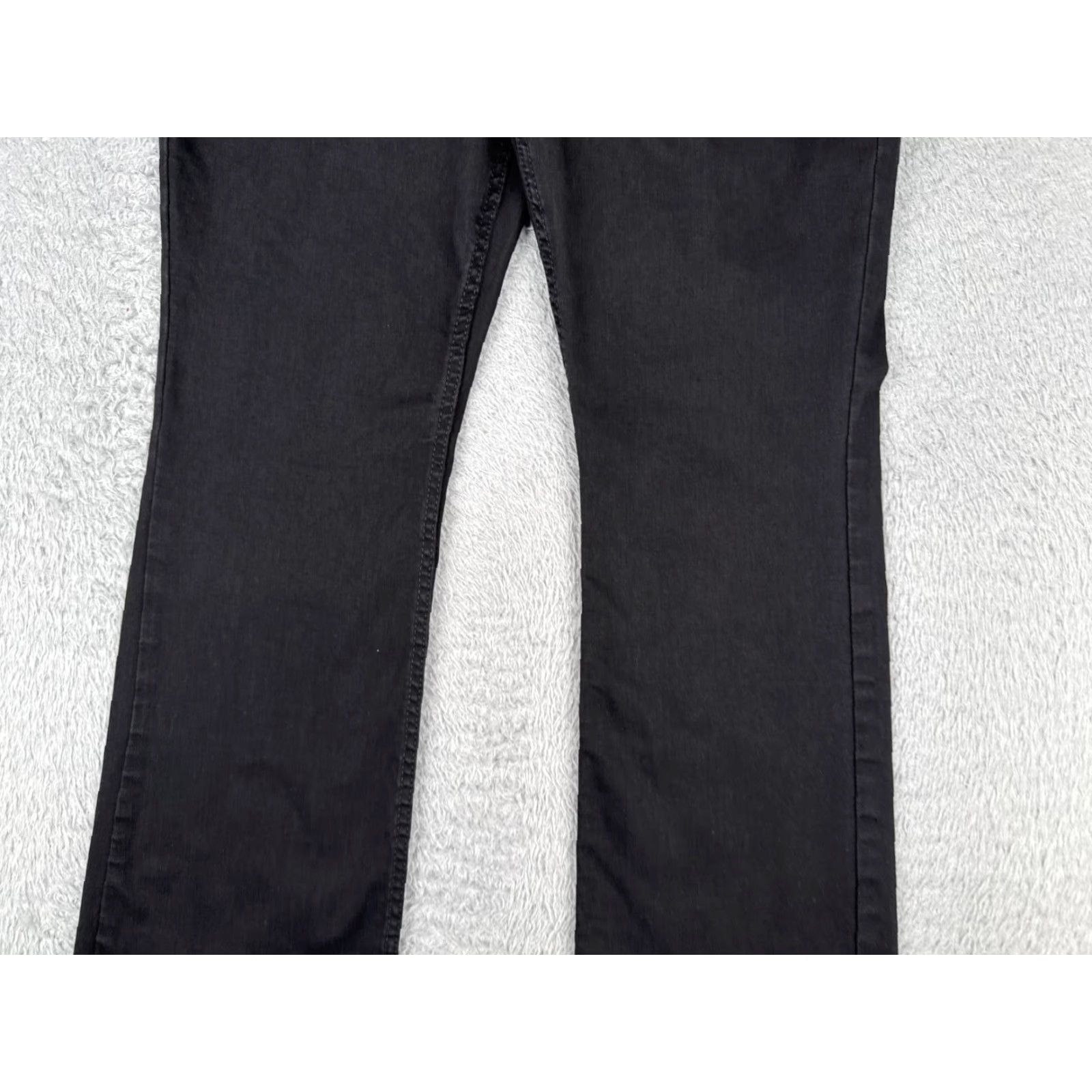 Lee Lee Jeans Black Denim Bootcut Womens 12 Regular Fit Mid Rise 31x32 Cotton Blend 5-Pocket Zipper Button Distressed Rock Style Mens? Size 34" / US 12 / IT 48 - 3 Thumbnail