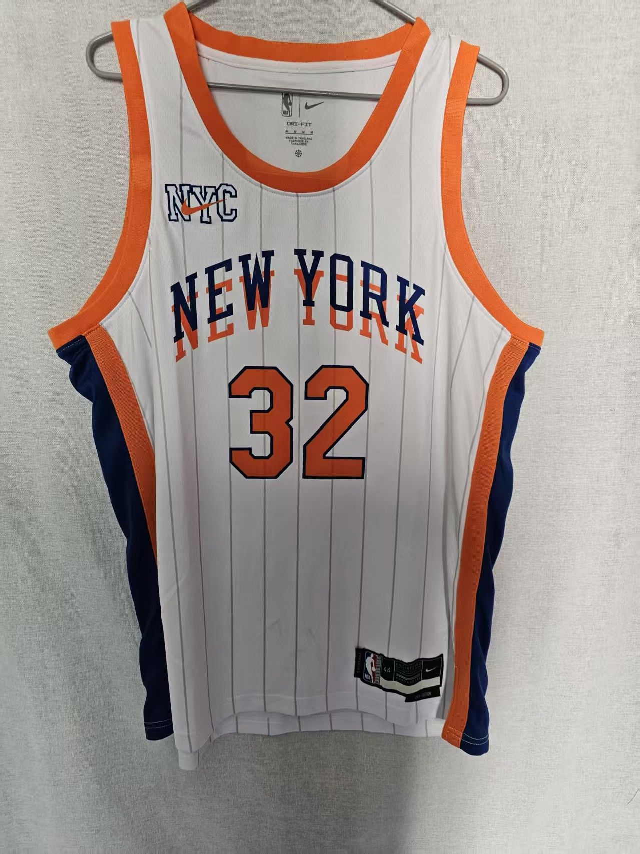 NBA New York Knicks #32 Karl-Anthony Towns Jersey White Size US M / EU 48-50 / 2 - 2 Thumbnail
