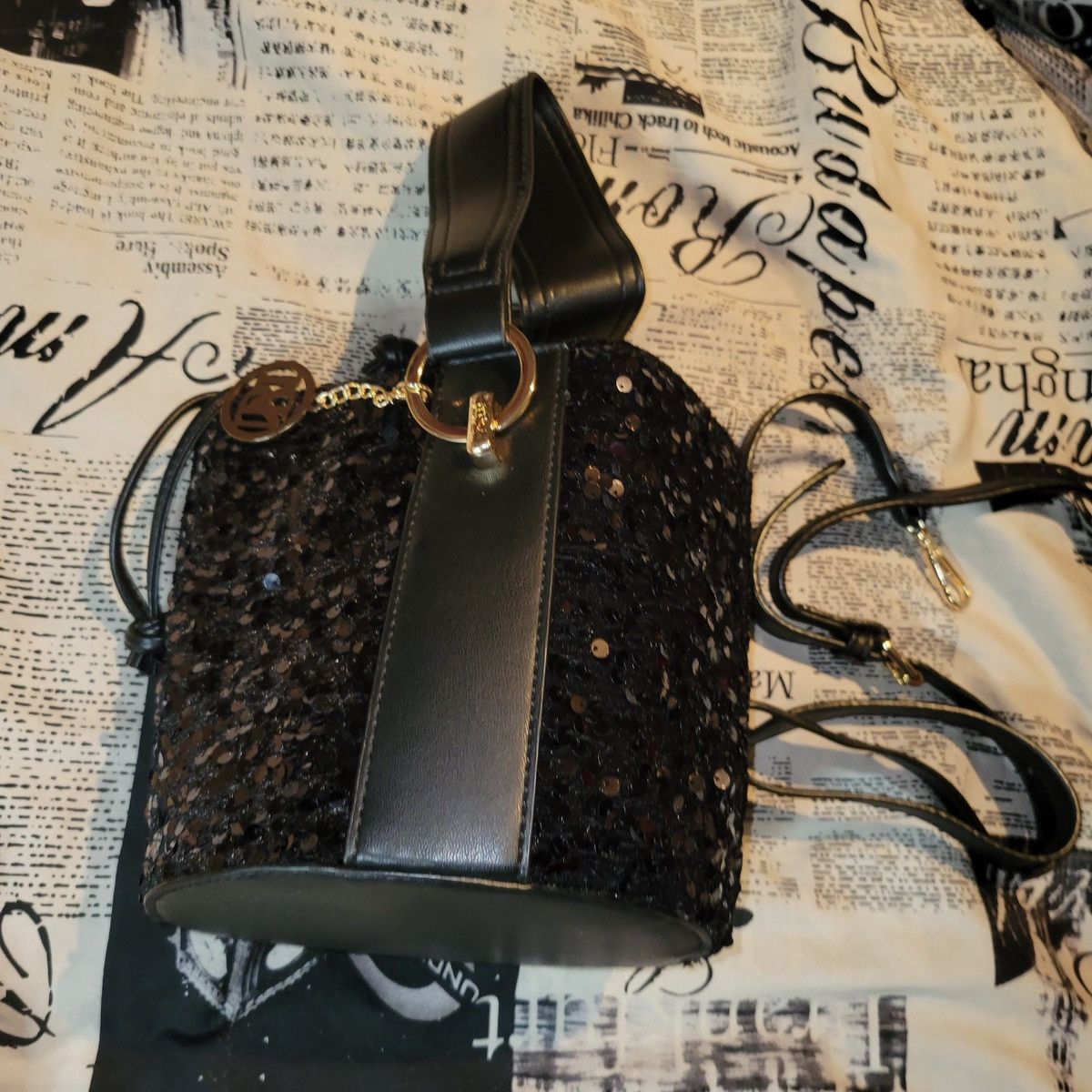 Badgley Mischka Badgley Mischka Black sequins bucket bag Size ONE SIZE - 5 Thumbnail