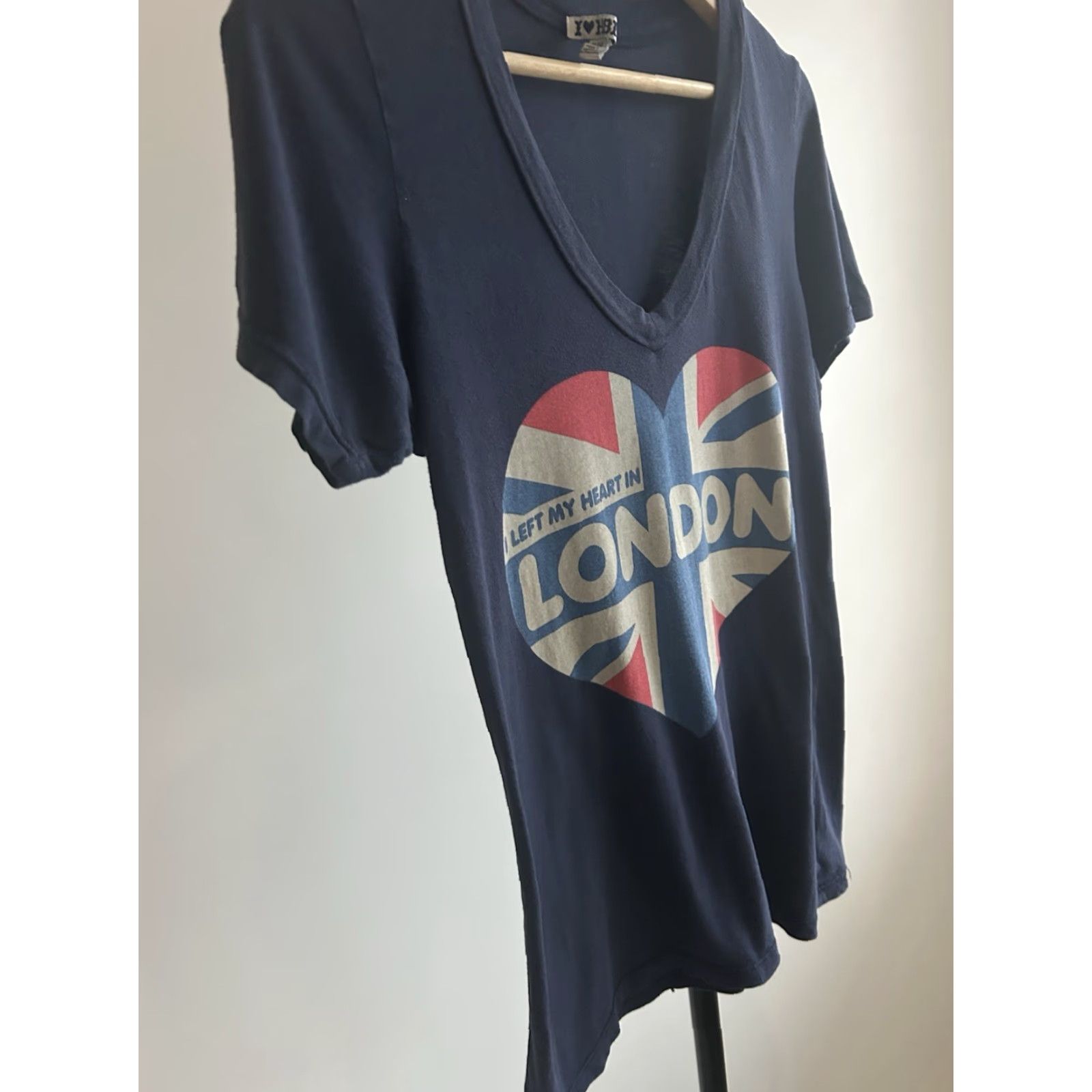 Vintage I Love H81 Left My Heart In London Blue Graphic Print V-Neck Shirt M Women Size M / US 6-8 / IT 42-44 - 3 Thumbnail