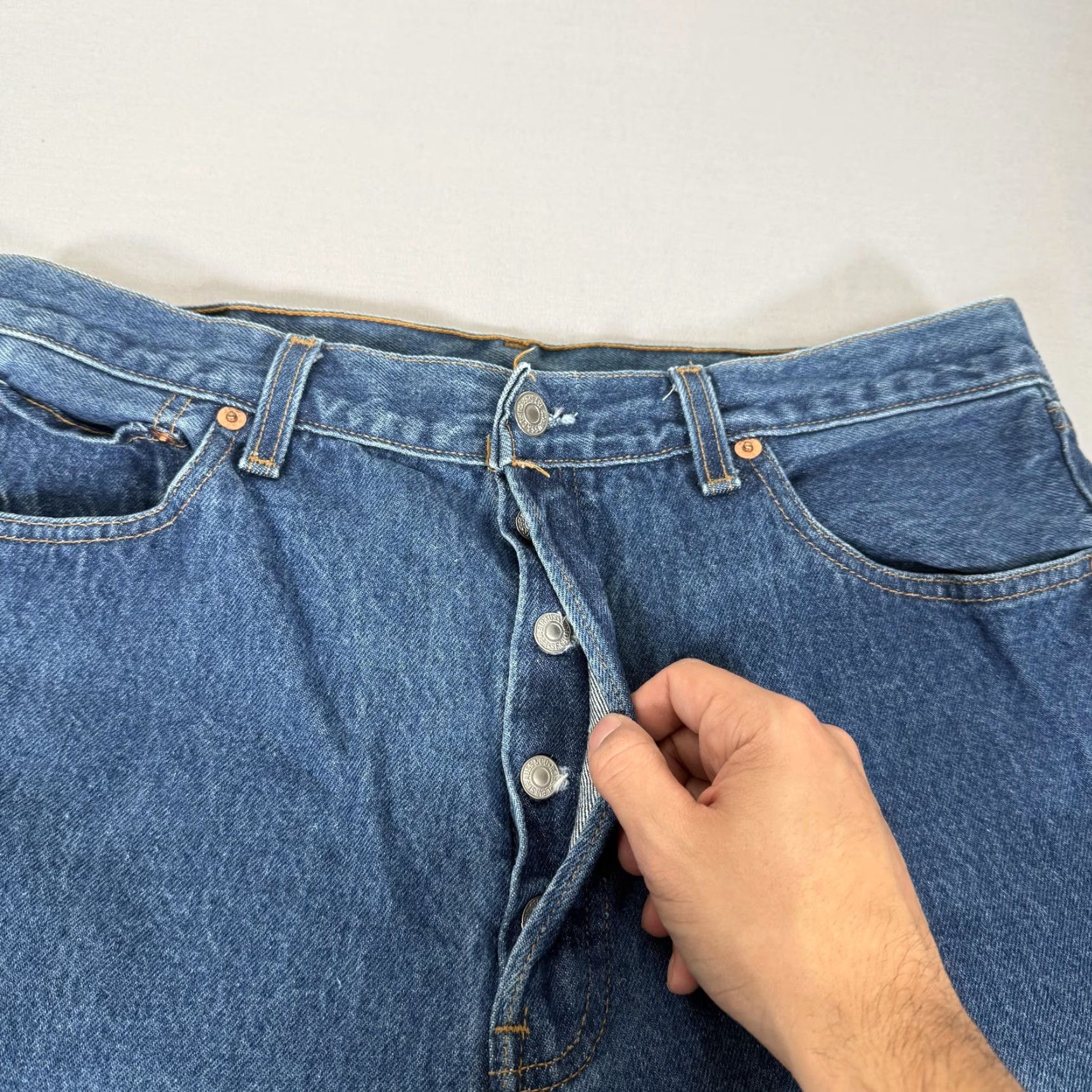 Levi's VINTAGE Levi's Jeans Mens 34x29 Blue 501 Straight Fit Denim Pants Western 90s USA Size US 34 / EU 50 - 4 Thumbnail