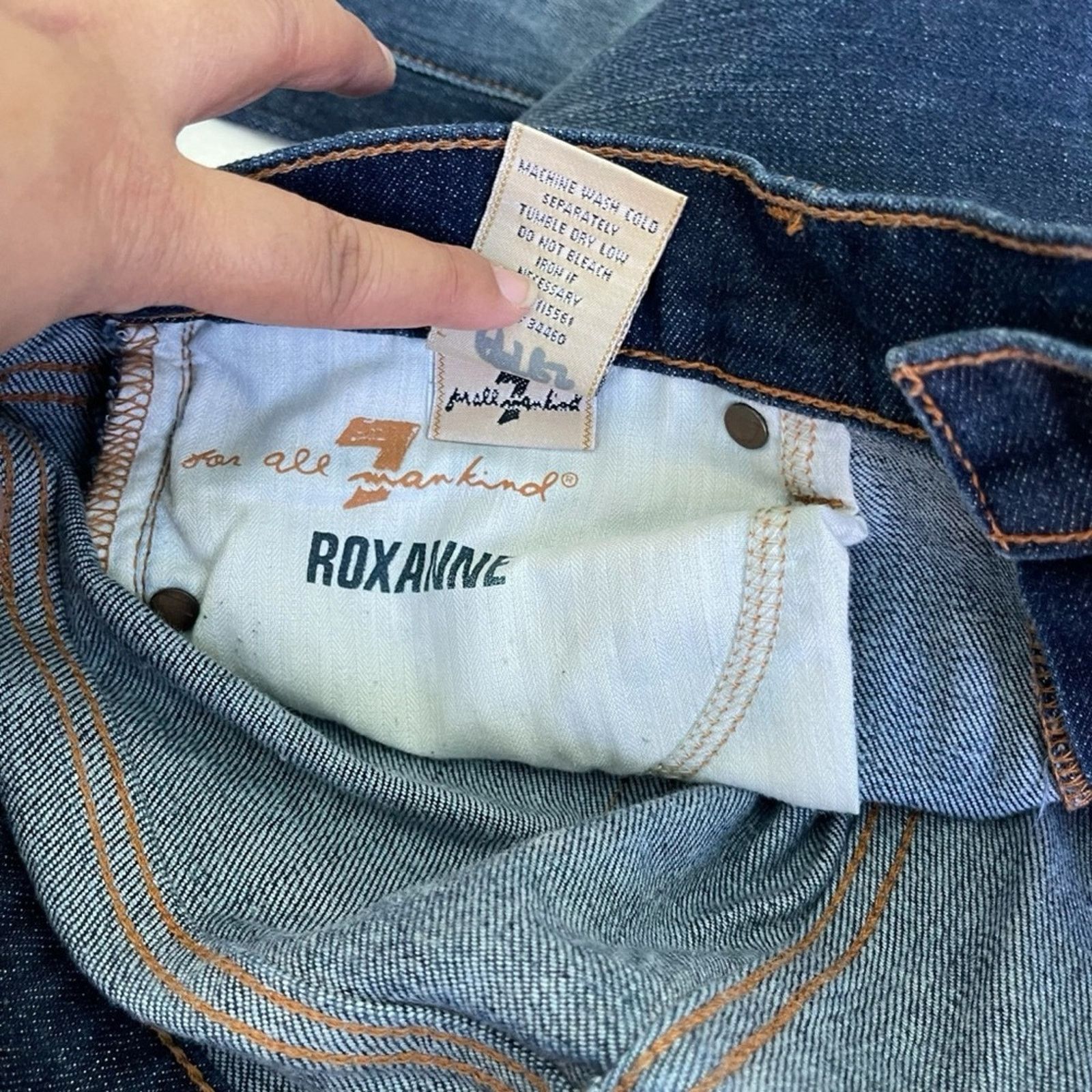 7 For All Mankind 7 For All Mankind Roxanne MidRise Slim Ankle Jean Dark Rinse Size 30" / US 8 / IT 44 - 6 Thumbnail