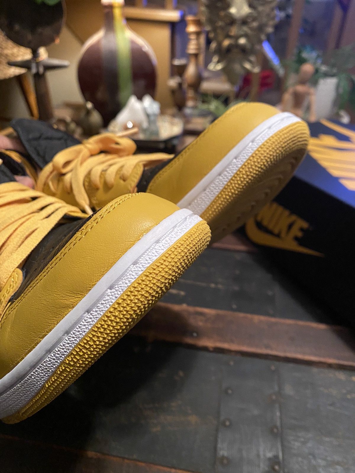 Jordan Brand × Nike Air Jordan retro 1 “pollen” 11M Size US 11 / EU 44 - 4 Thumbnail