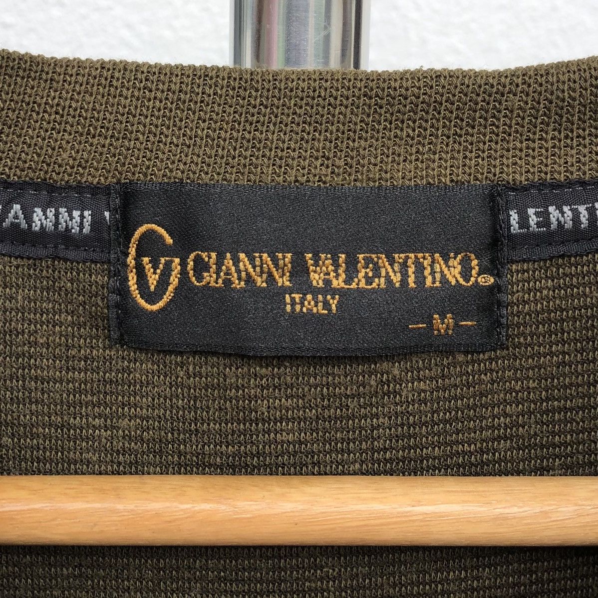 Gianni Valentino VTG Gianni Valentino Italy Embroidery Big Logo Sweatshirts Size US M / EU 48-50 / 2 - 11 Thumbnail