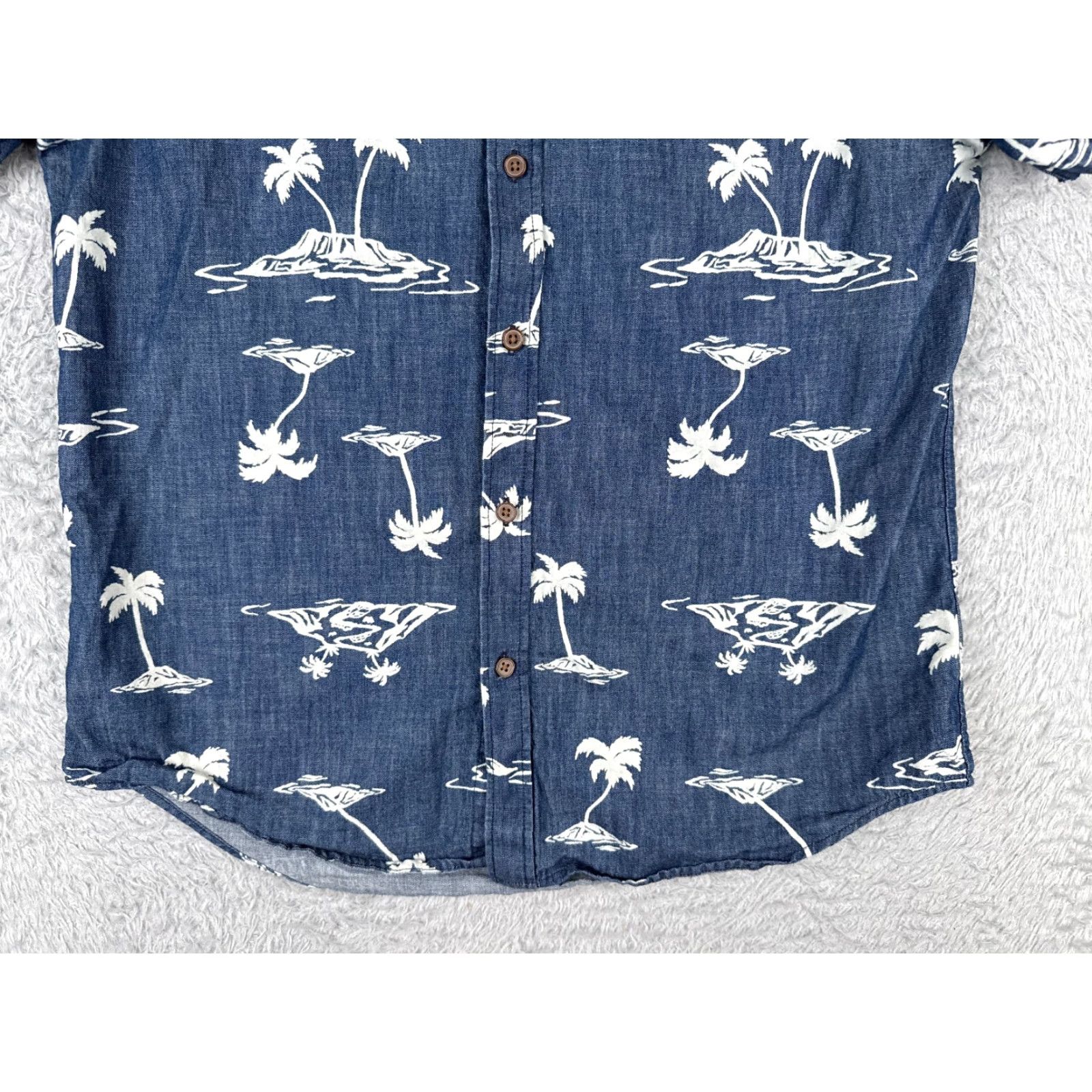 Old Navy Old Navy Hawaiian Shirt Men Medium Blue White Floral Slim Button-Up Cotton Size US M / EU 48-50 / 2 - 5 Thumbnail