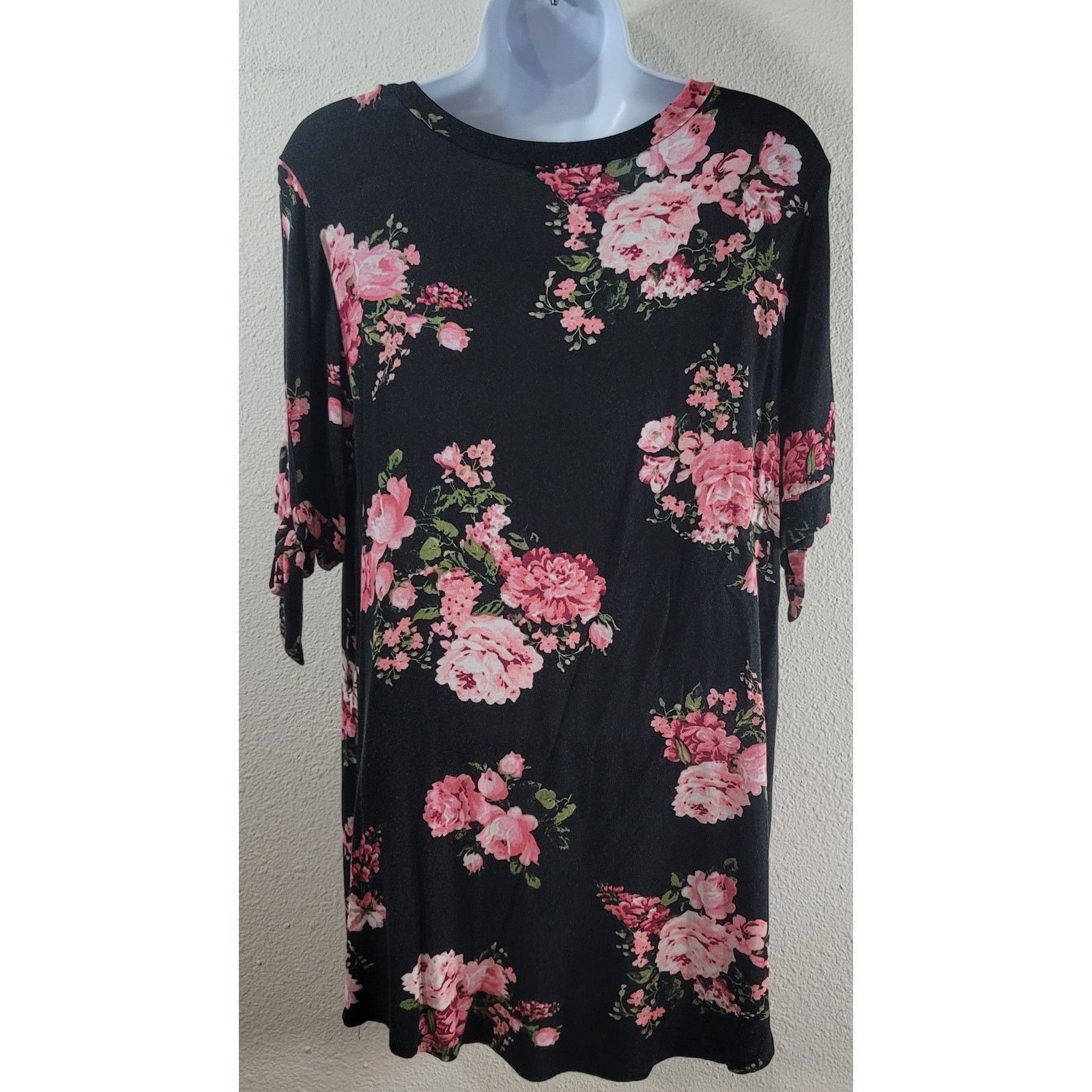 Other Reborn J Black Pink Floral Round Neck Top Medium Lightweight Size M / US 6-8 / IT 42-44 - 2 Thumbnail