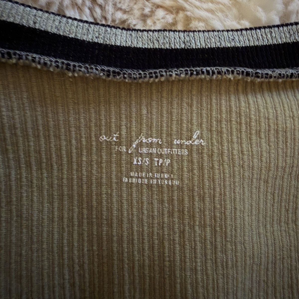 Urban Outfitters Urban outfitters out from under green & black ribbed top Size XS / US 0-2 / IT 36-38 - 4 Thumbnail