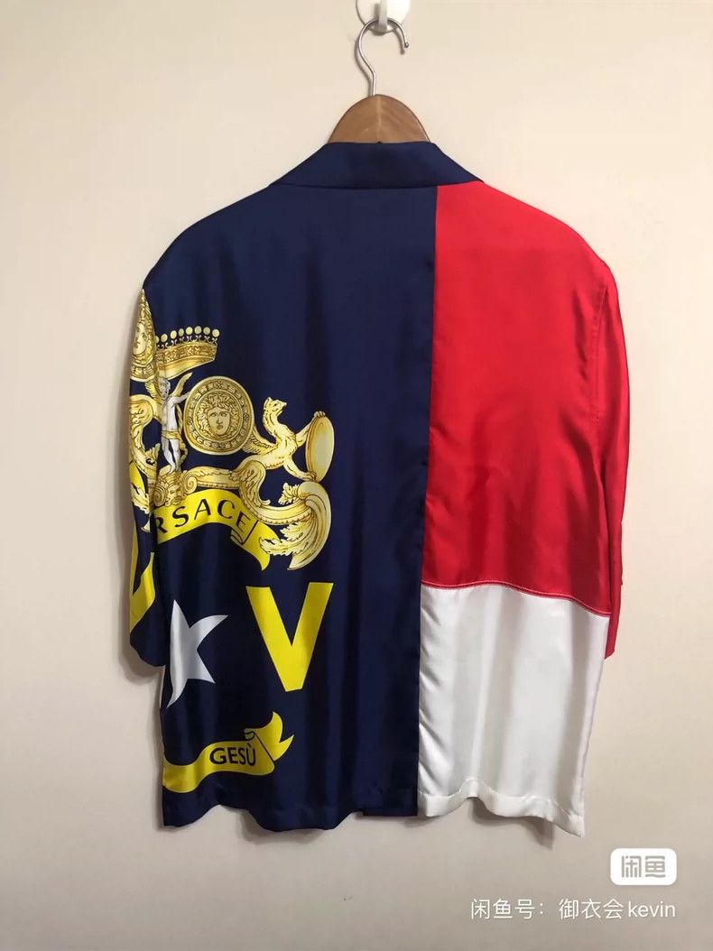 Versace Versace Silk short-sleeved shirt with large color block pa Size US S / EU 44-46 / 1 - 2 Thumbnail