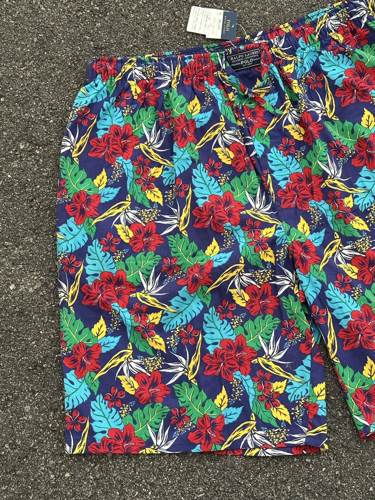 Polo Ralph Lauren Polo Ralph Lauren floral-print swim shorts. Size US 32 / EU 48 - 5 Thumbnail