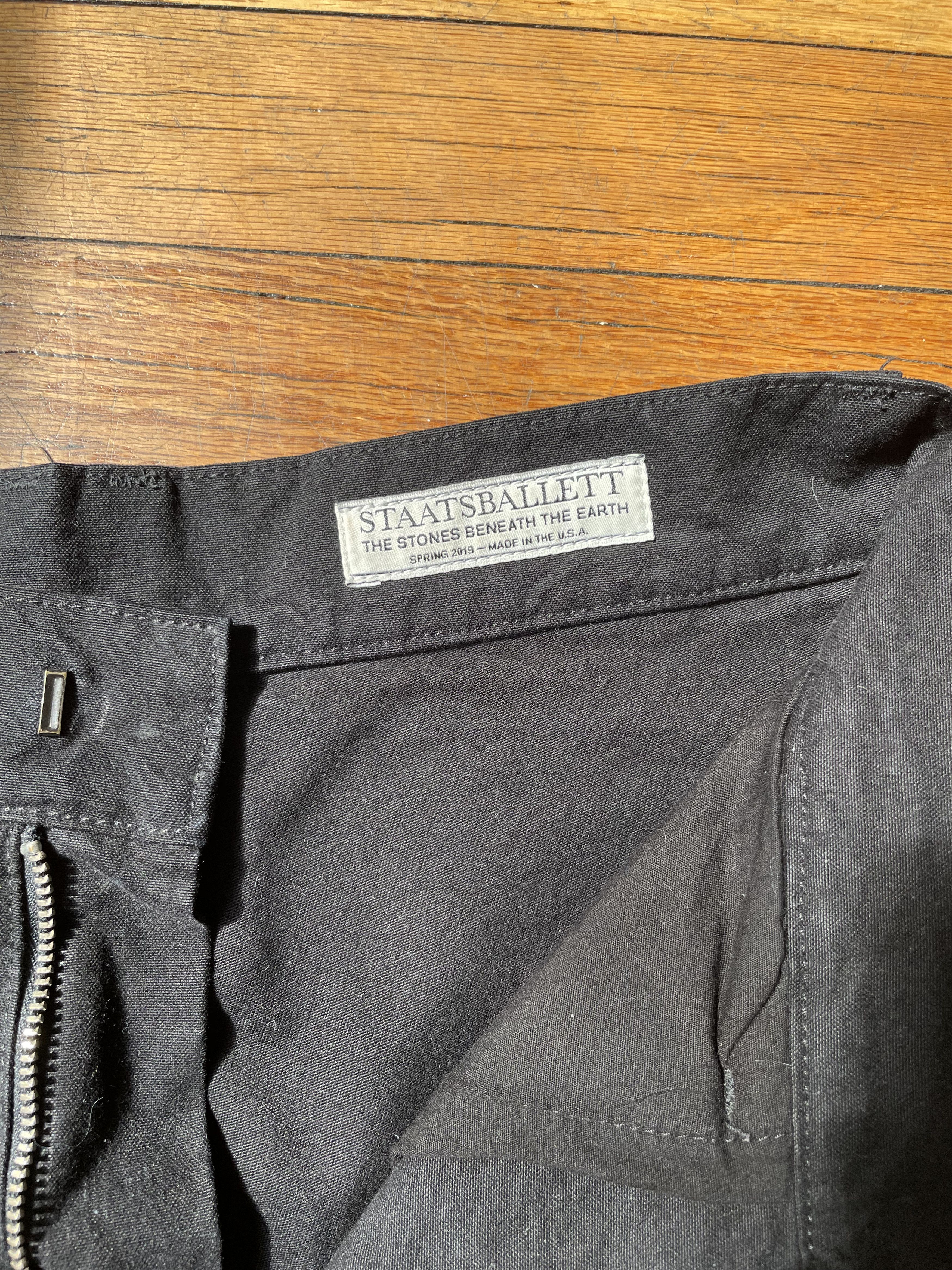 Staatsballett Active Shorts Size US 30 / EU 46 - 4 Thumbnail