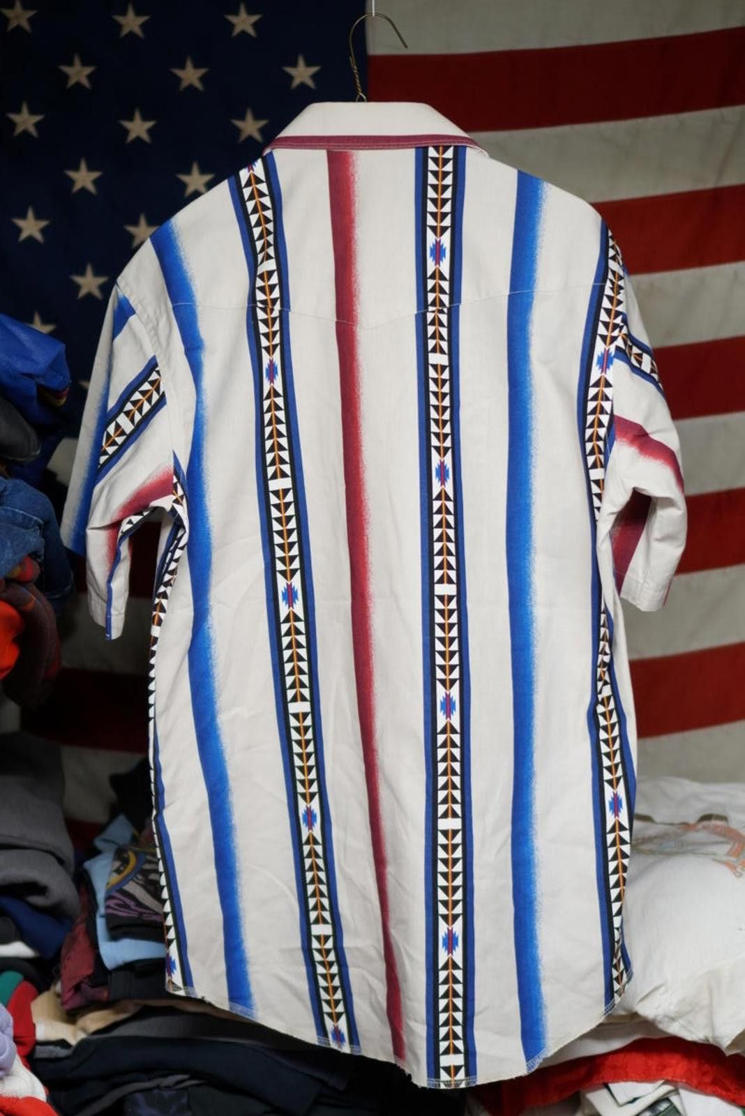 Wrangler 90s Wrangler Men's Short Sleeve Aztec Button-Up Shirt Size US M / EU 48-50 / 2 - 2 Thumbnail