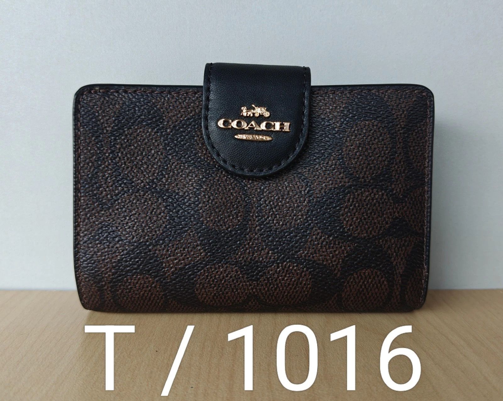 Coach Coach Medium Corner Zip Wallet In Signature T/1016 Size ONE SIZE - 13 Thumbnail
